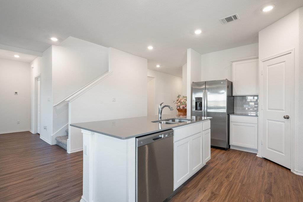 266 George Neggan Ln, Bastrop, TX 78602