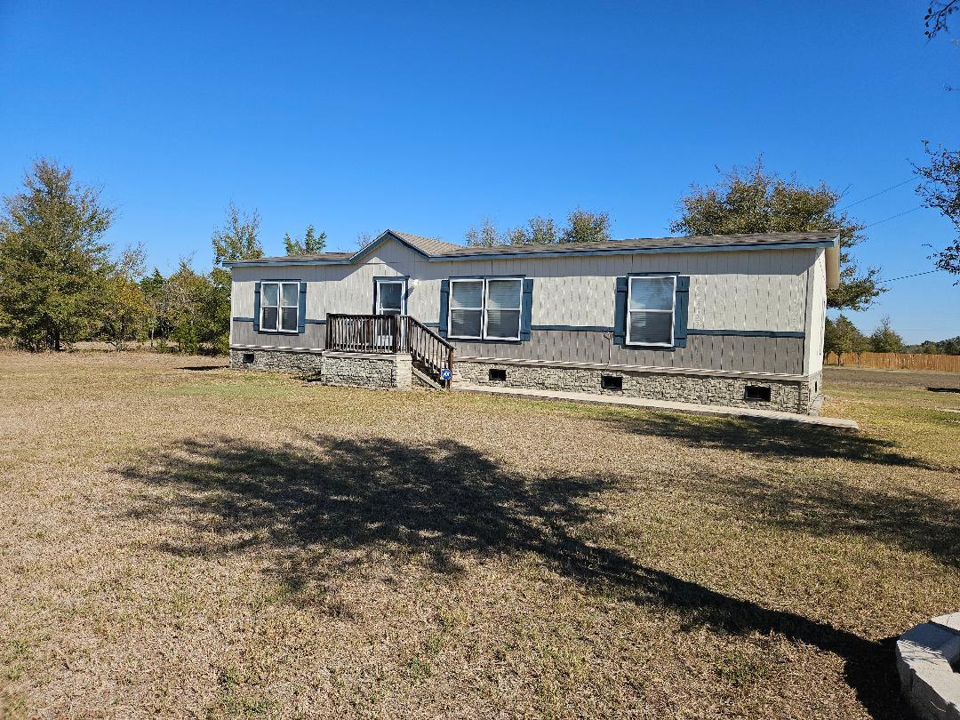 482 McDonald Ln W, Cedar Creek, TX 78612