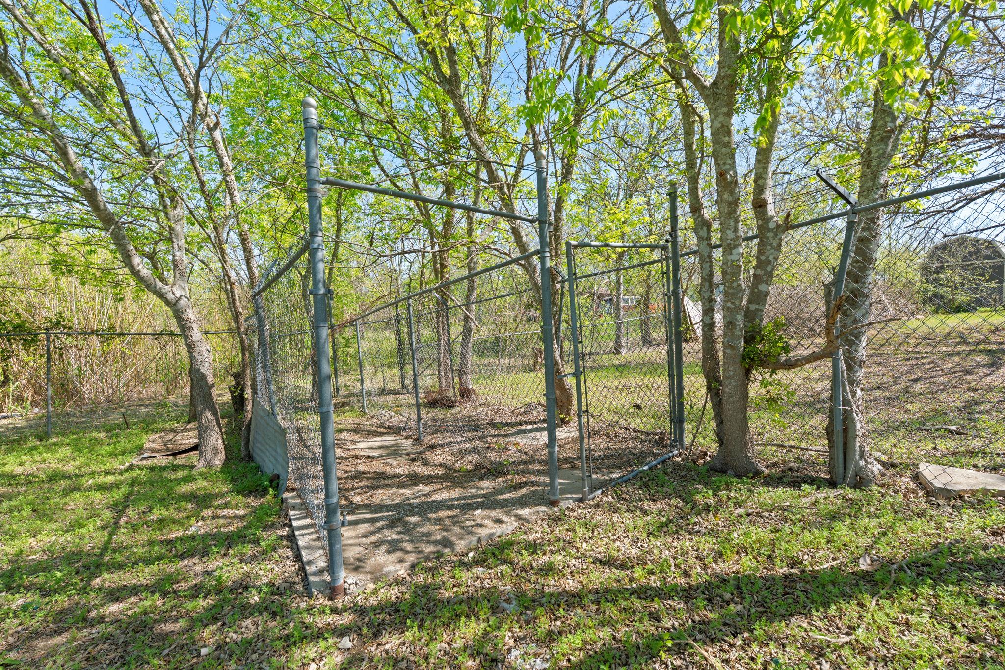 405 E Browning St, Manor, TX 78653