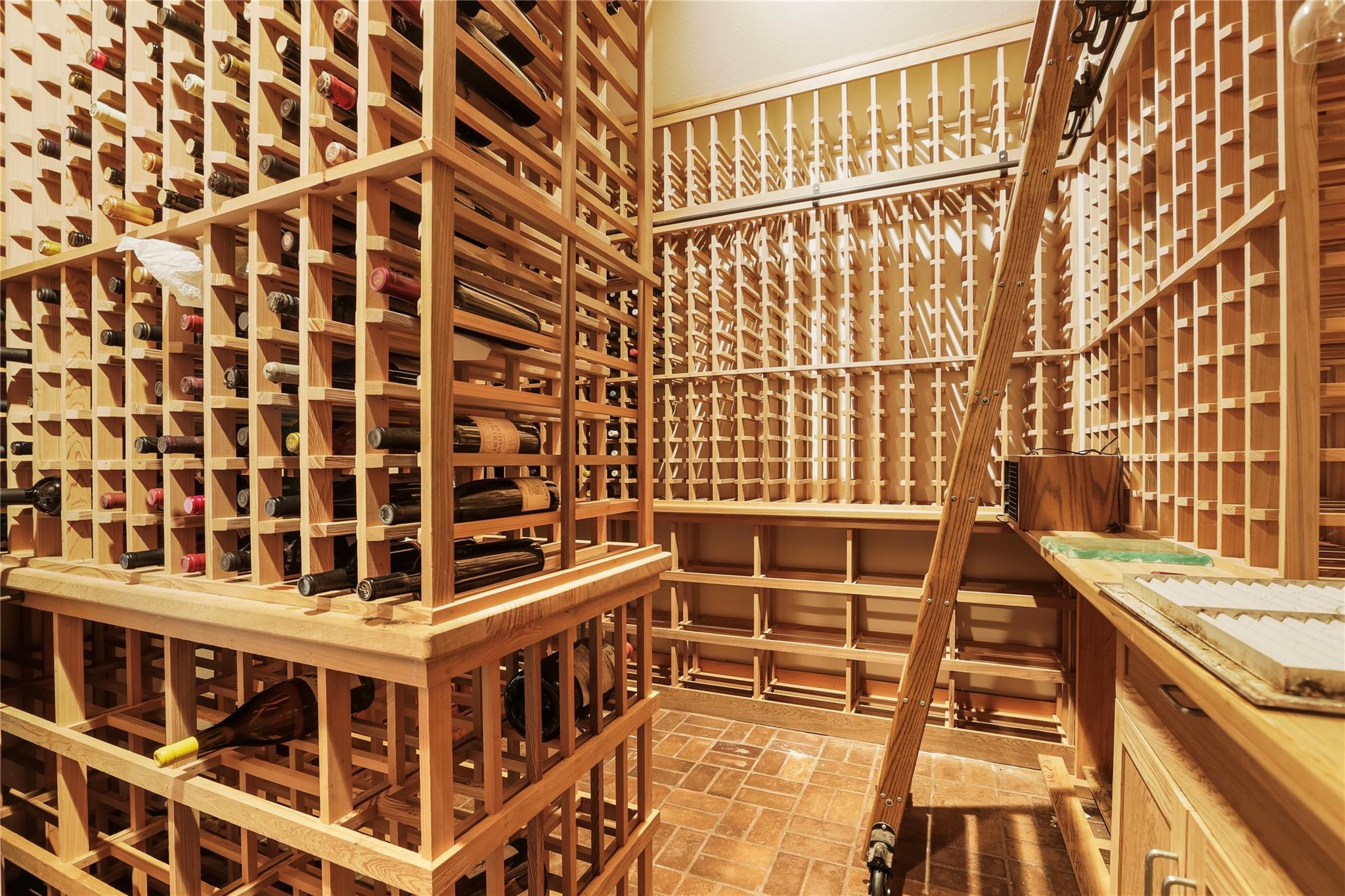 7702 Pleasant Meadow Cir, Austin, TX 78731