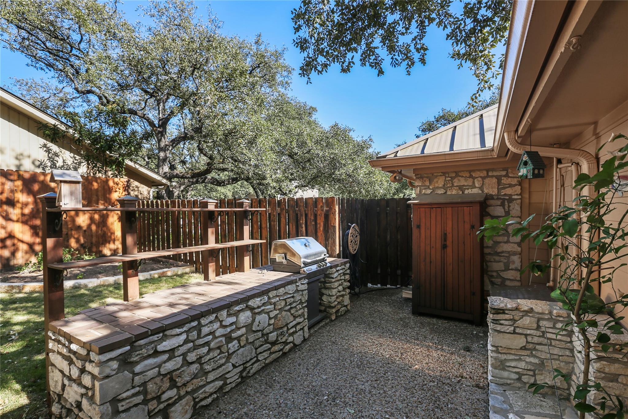 7702 Pleasant Meadow Cir, Austin, TX 78731