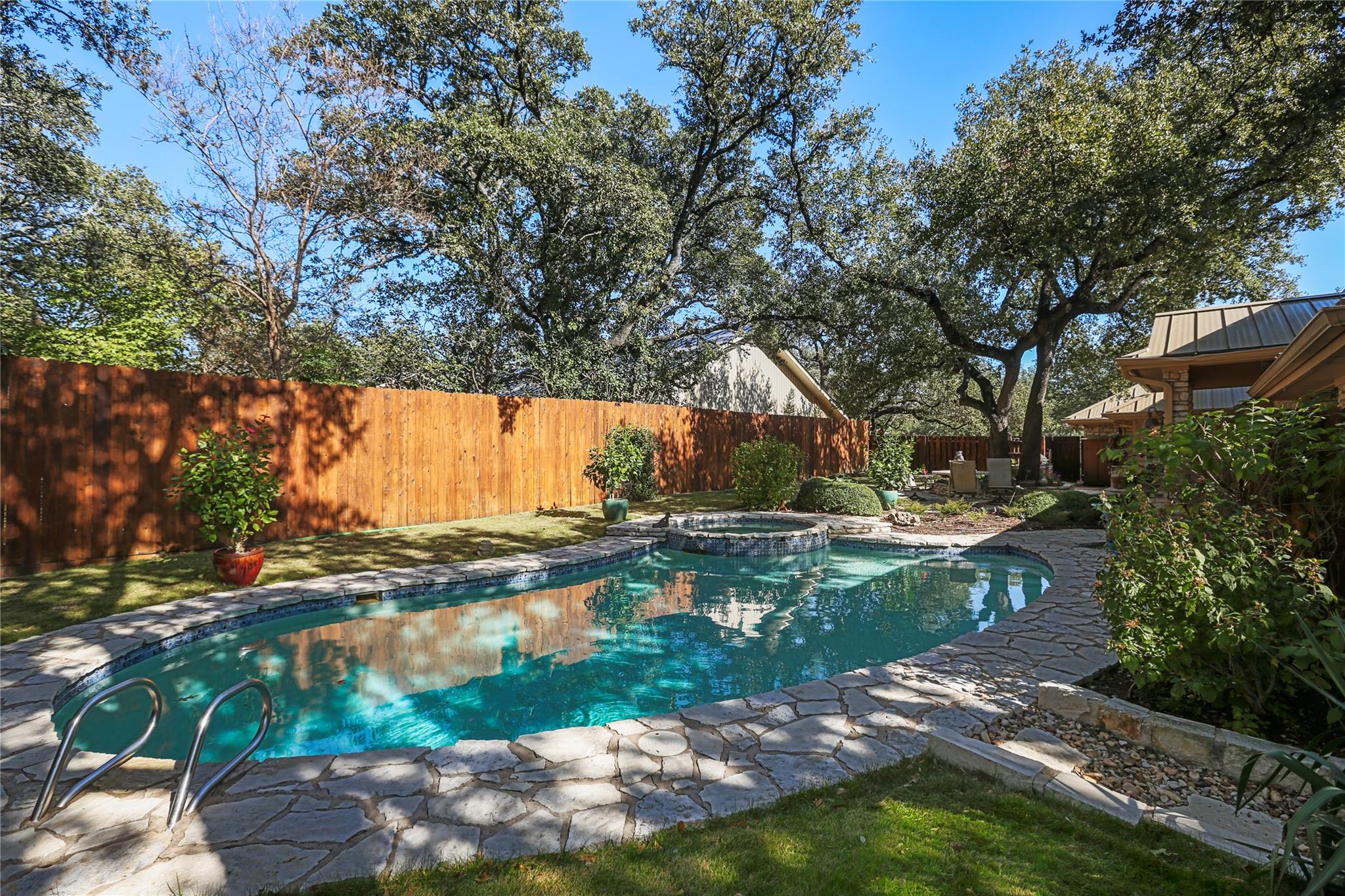 7702 Pleasant Meadow Cir, Austin, TX 78731