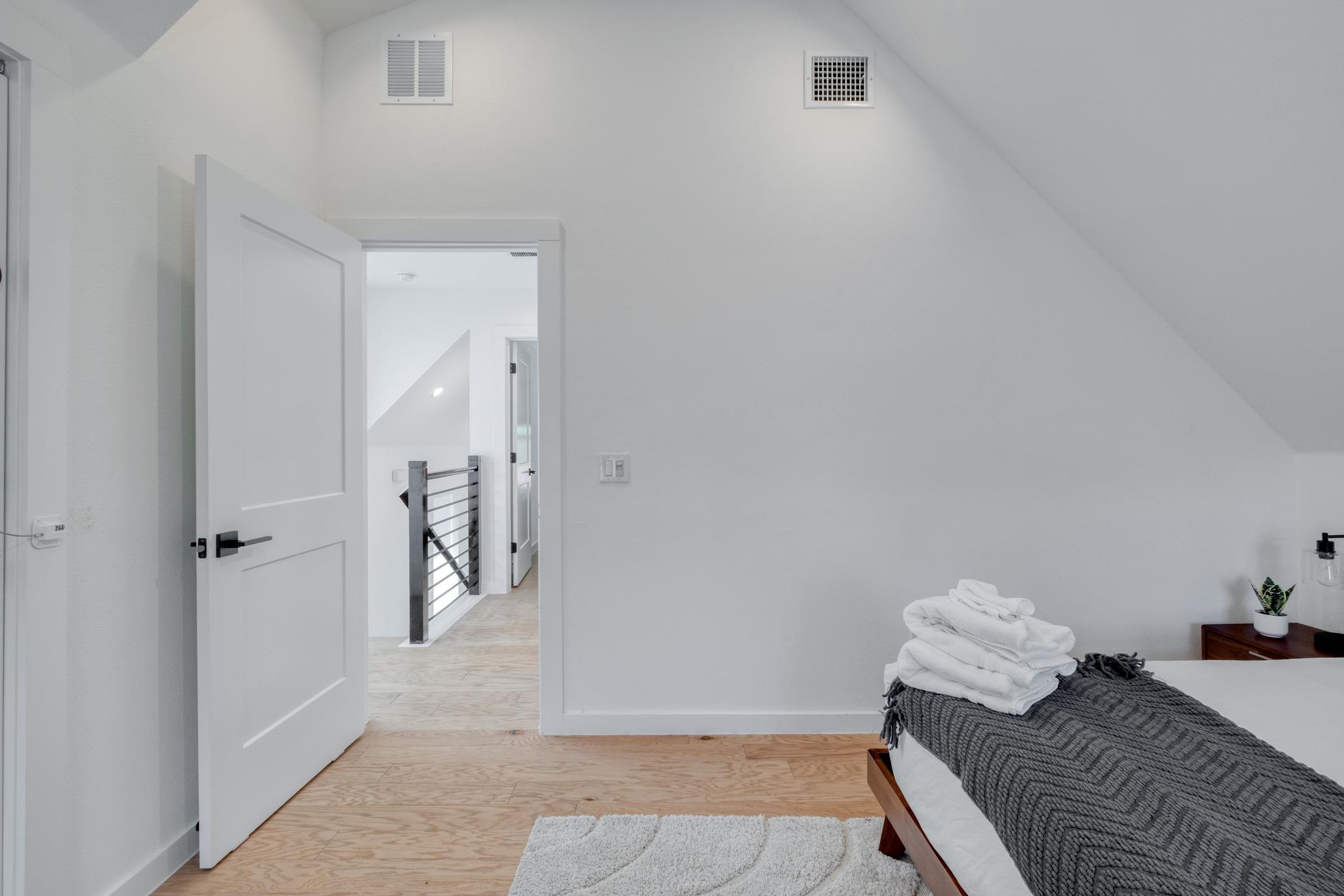 5406 Downs Dr # 2, Austin, TX 78721