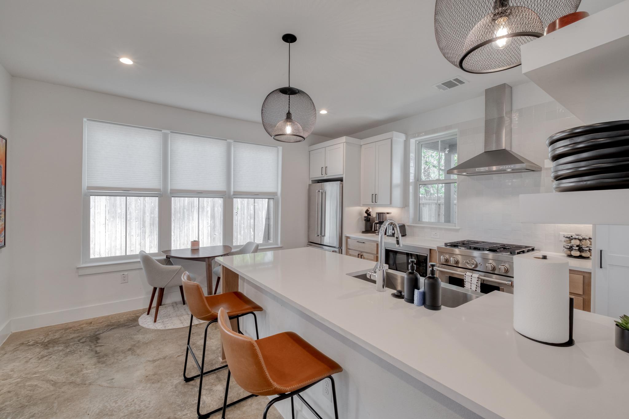 5406 Downs Dr # 2, Austin, TX 78721