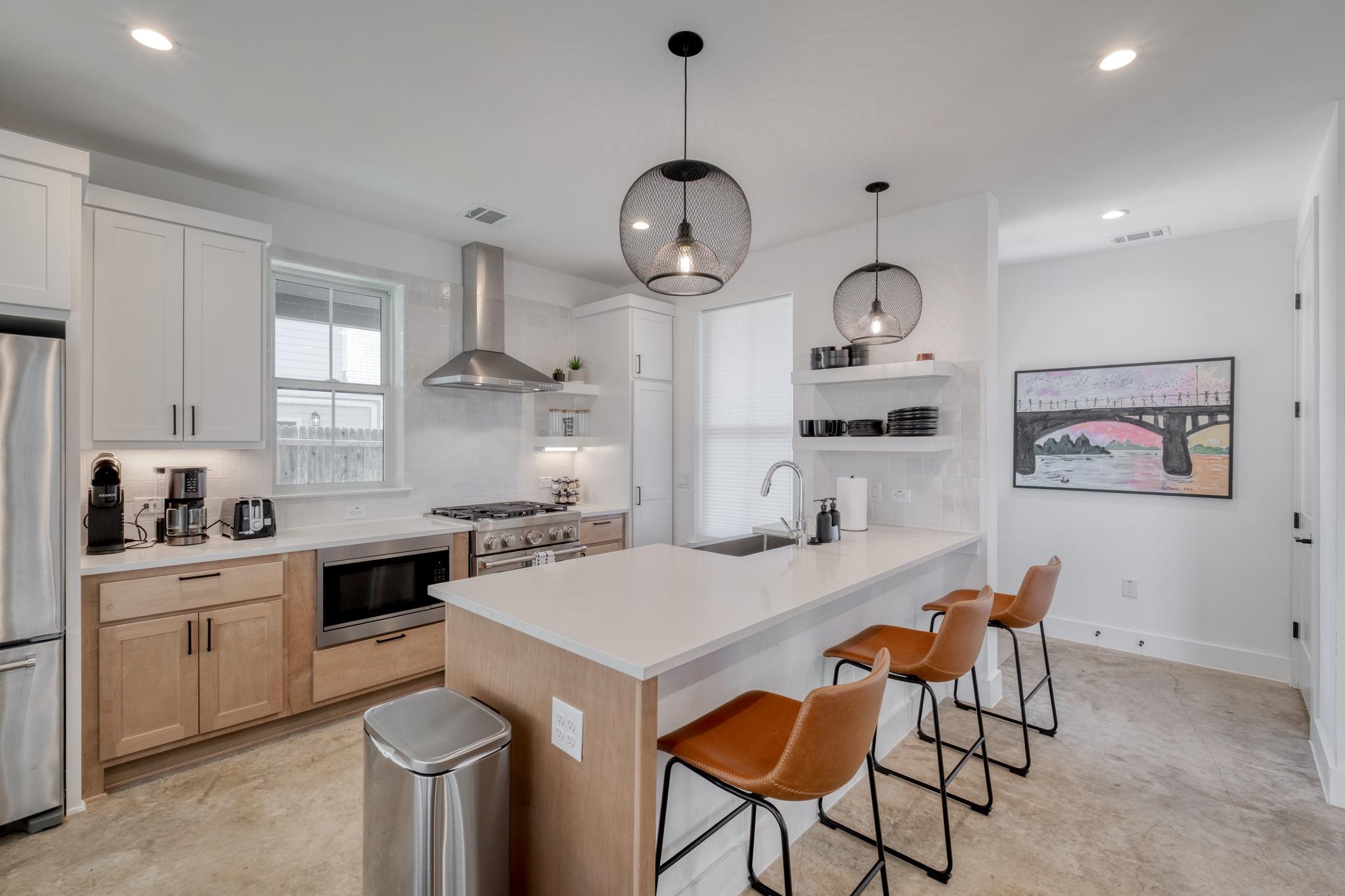 5406 Downs Dr # 2, Austin, TX 78721