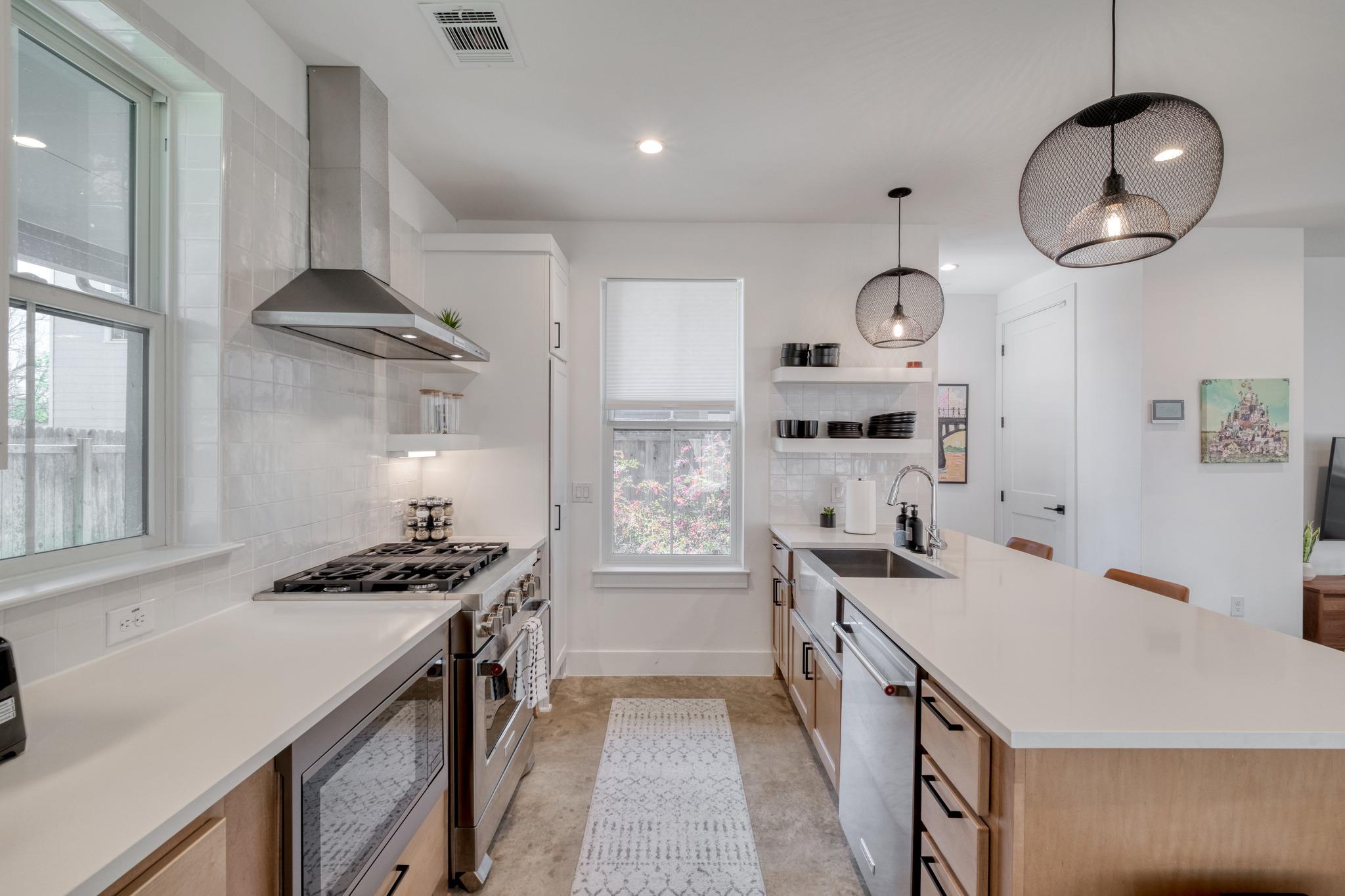 5406 Downs Dr # 2, Austin, TX 78721