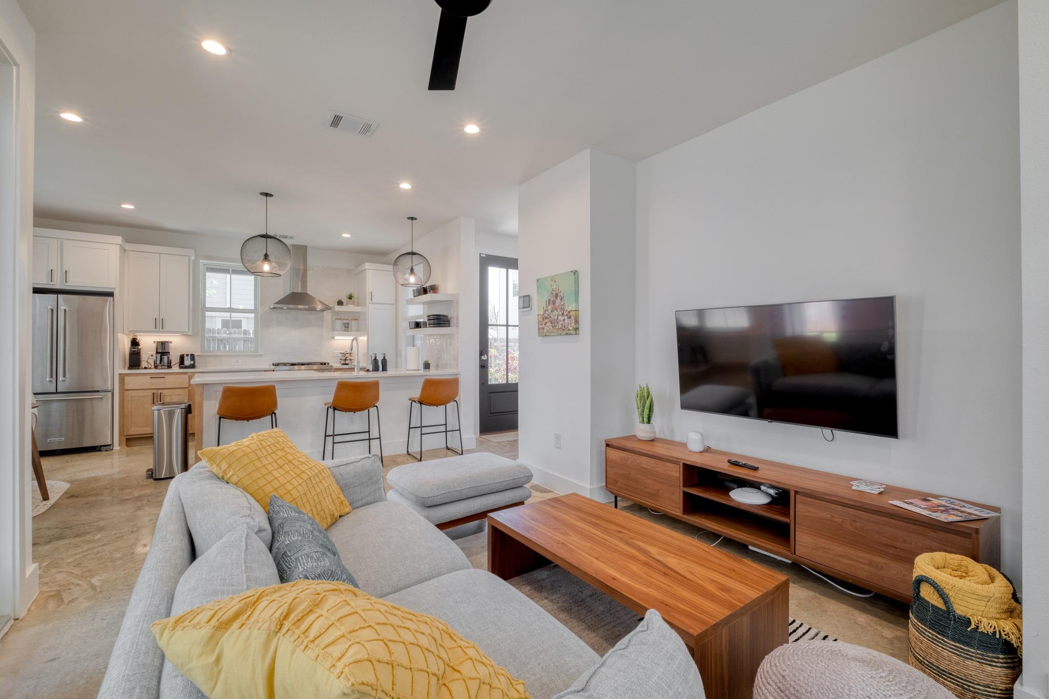 5406 Downs Dr # 2, Austin, TX 78721