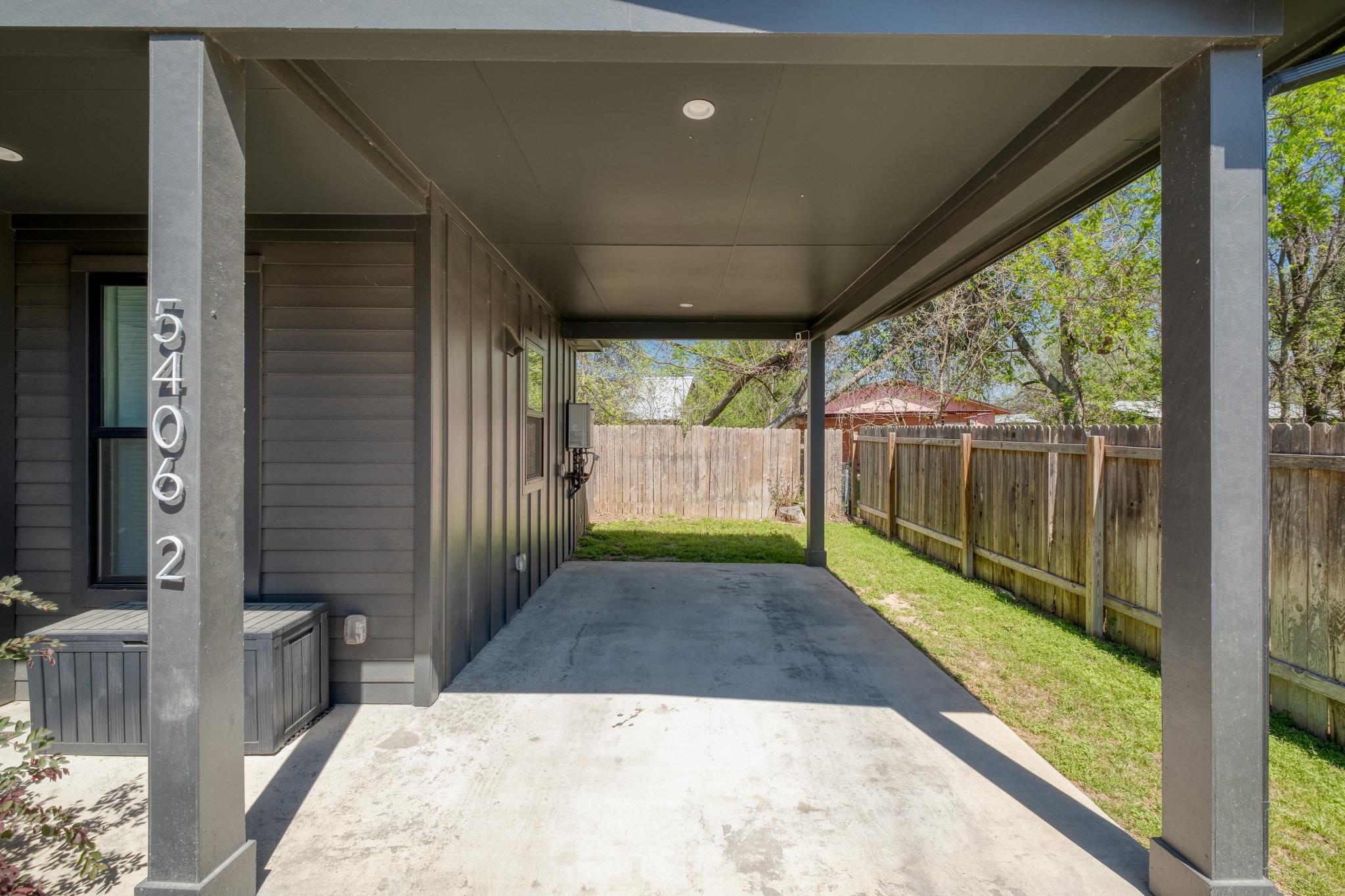 5406 Downs Dr # 2, Austin, TX 78721