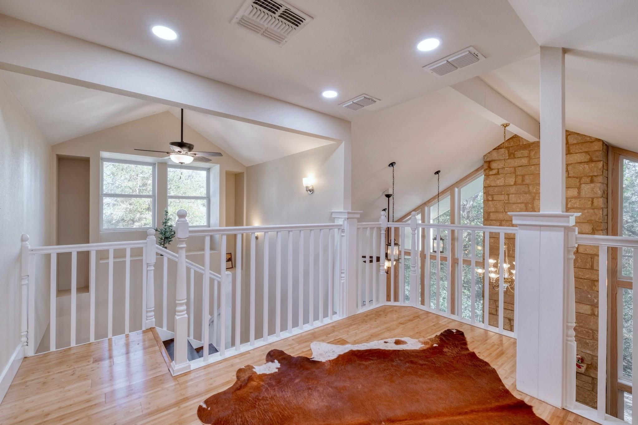 123 Bowie Trl, Luling, TX 78648