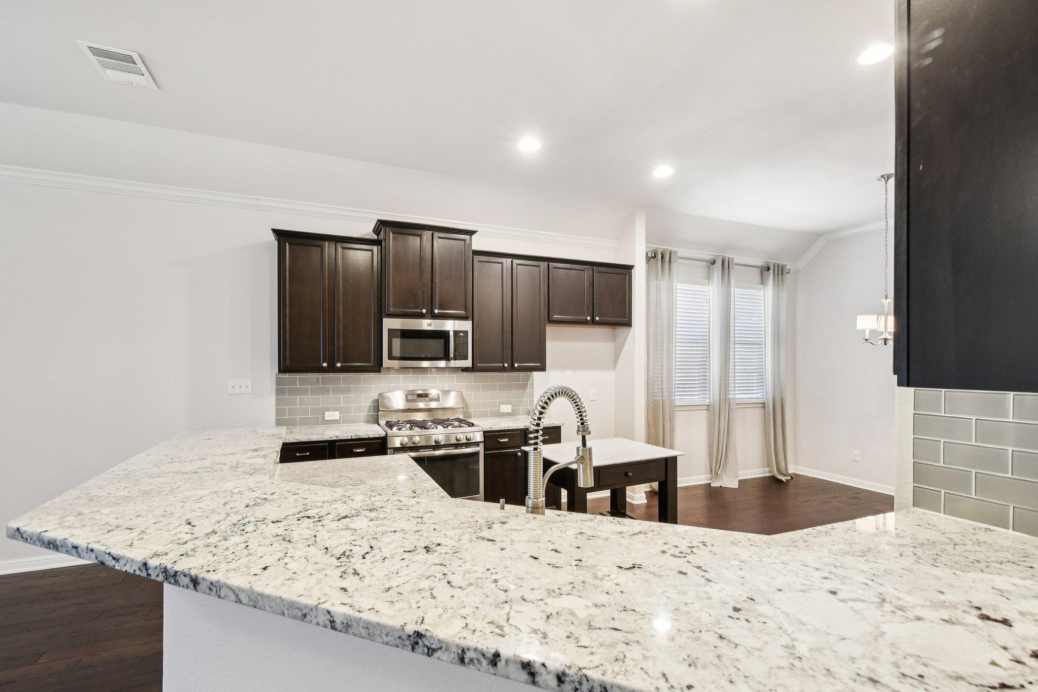 2244 Hilltop Climb Dr, Leander, TX 78641