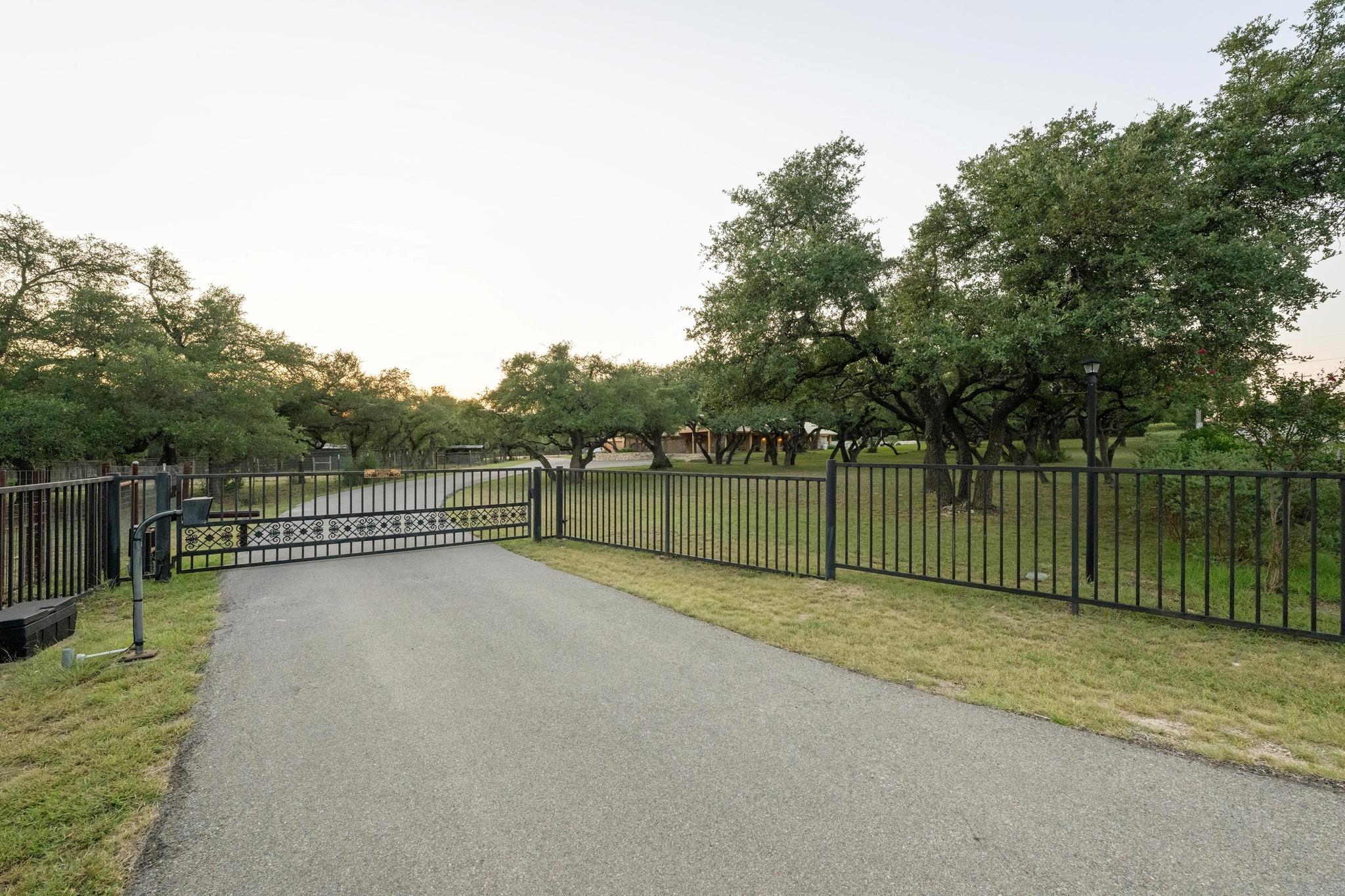 5200 Bell Springs Rd, Dripping Springs, TX 78620