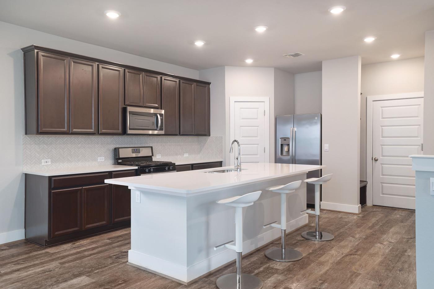 7607 Eckington St # 235, Austin, TX 78744