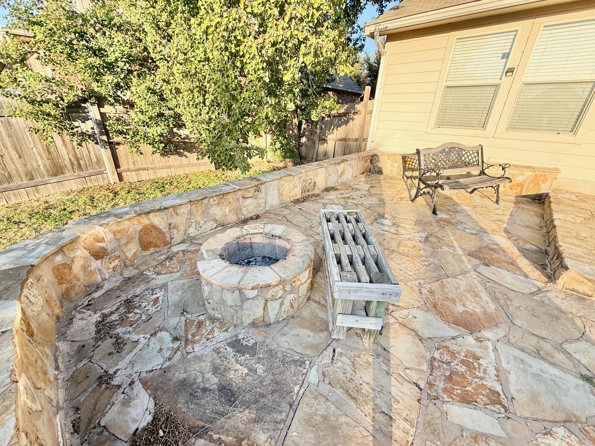 168 Dolomite Dr, Buda, TX 78610