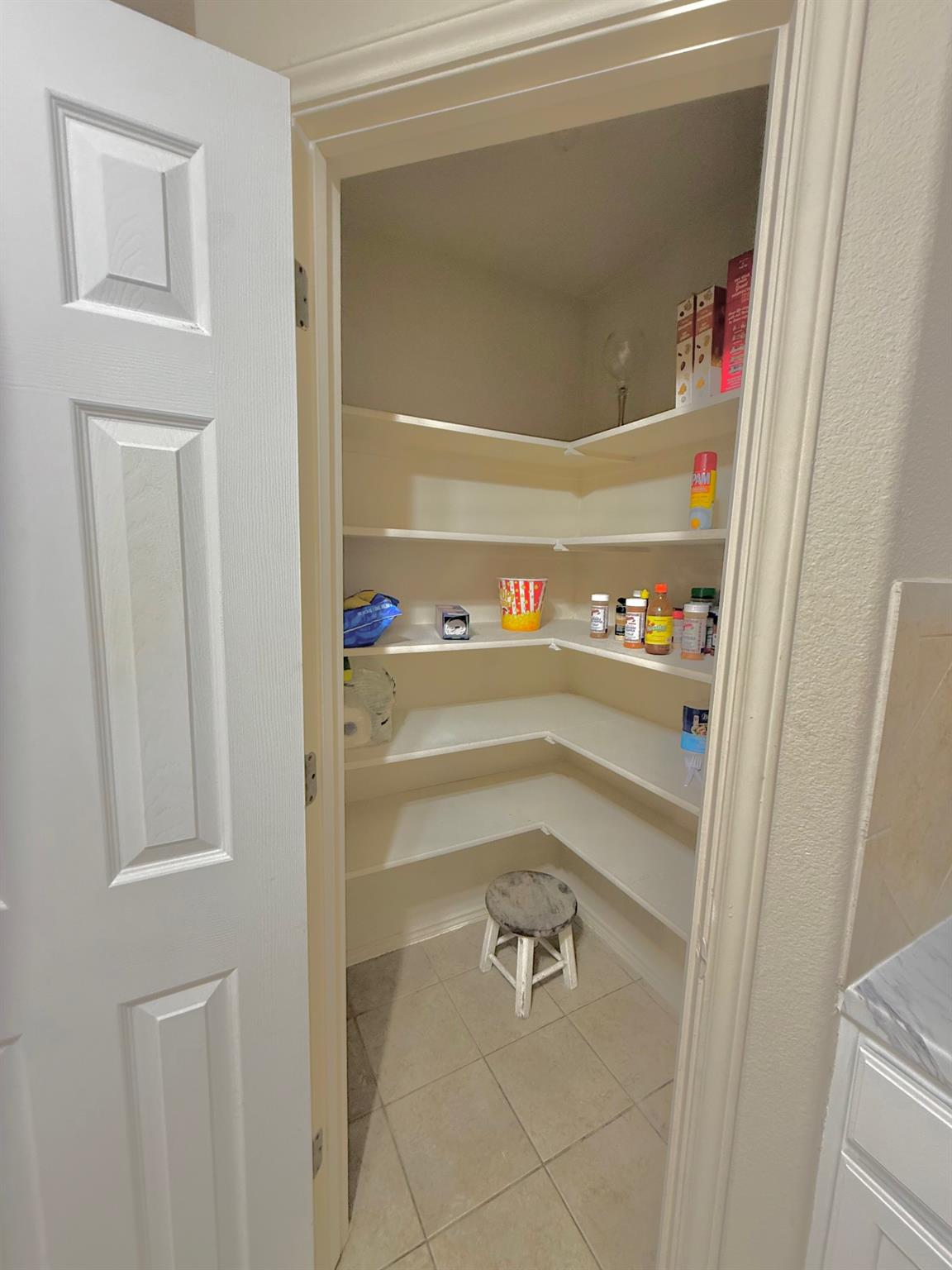 168 Dolomite Dr, Buda, TX 78610