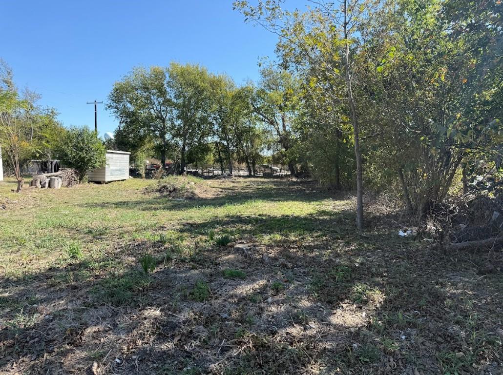 502 S Alamo St, Bartlett, TX 76511