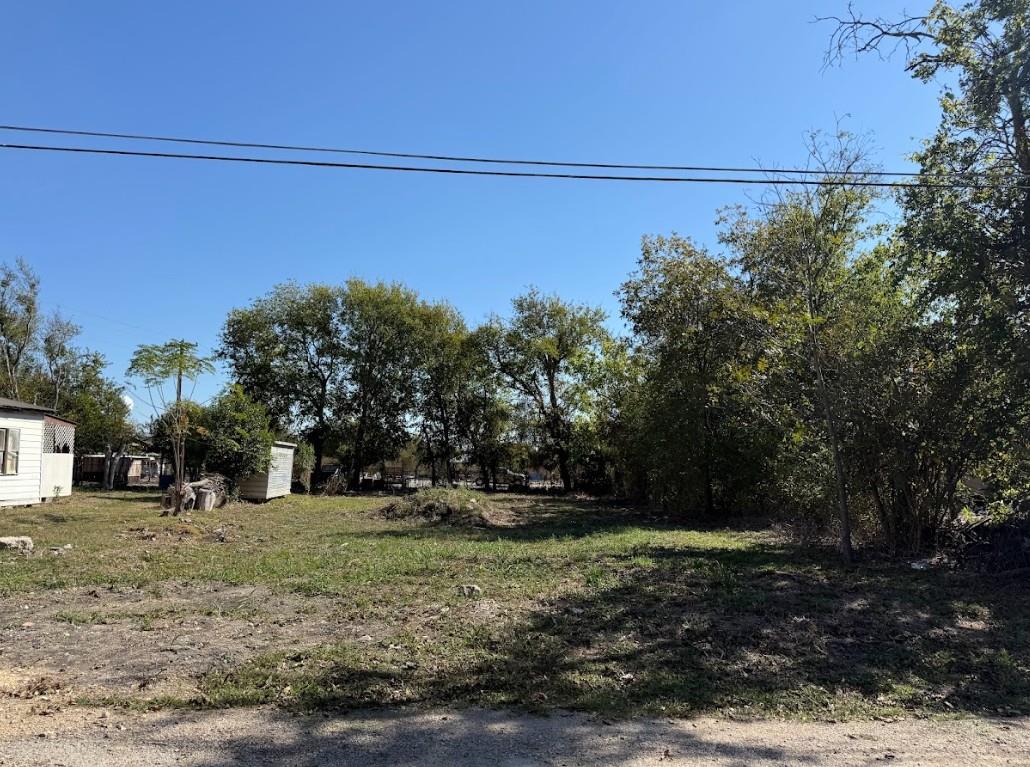 502 S Alamo St, Bartlett, TX 76511