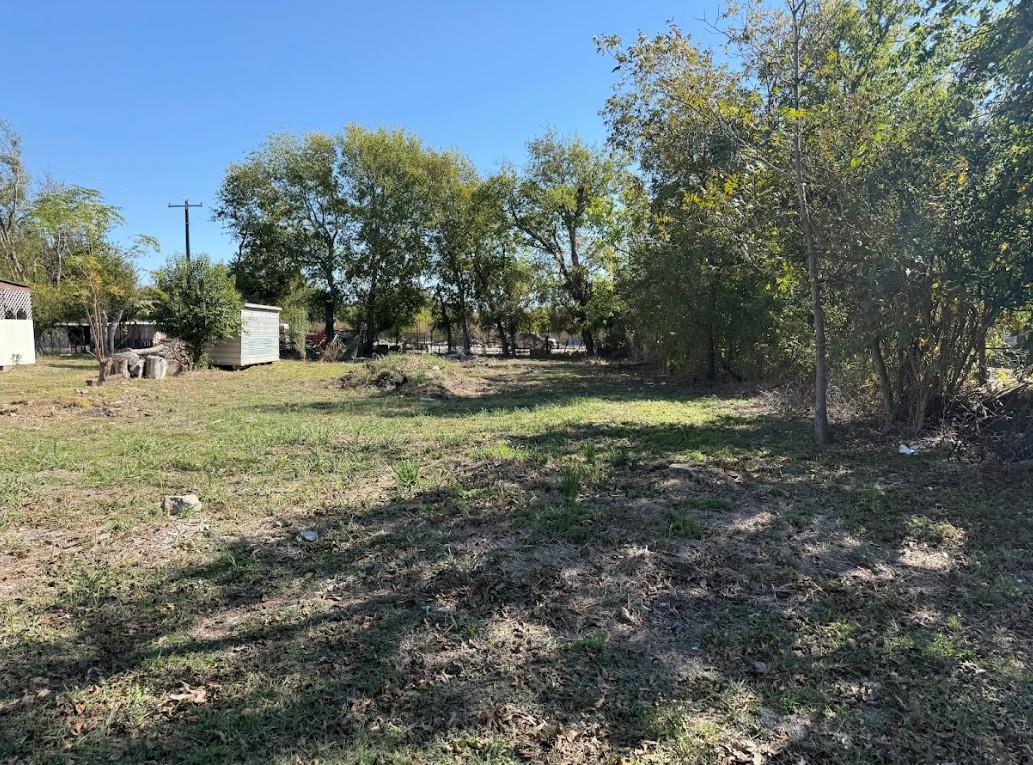 502 S Alamo St, Bartlett, TX 76511