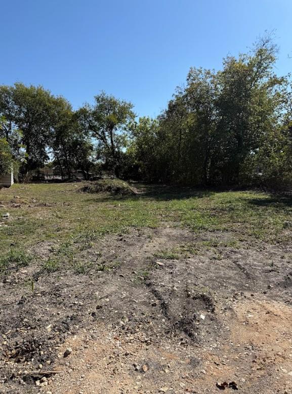 502 S Alamo St, Bartlett, TX 76511