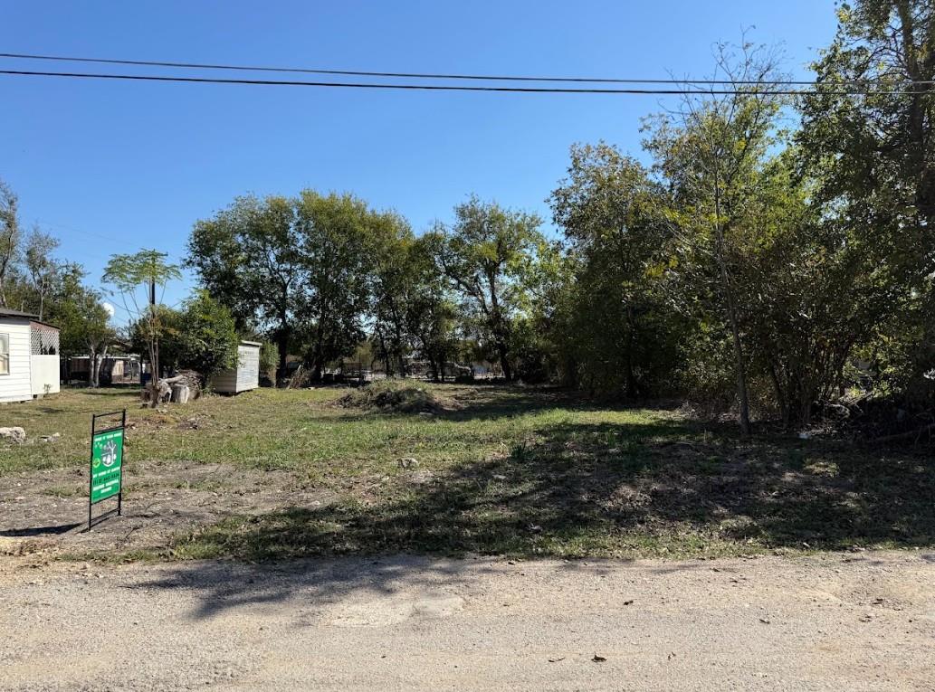 502 S Alamo St, Bartlett, TX 76511