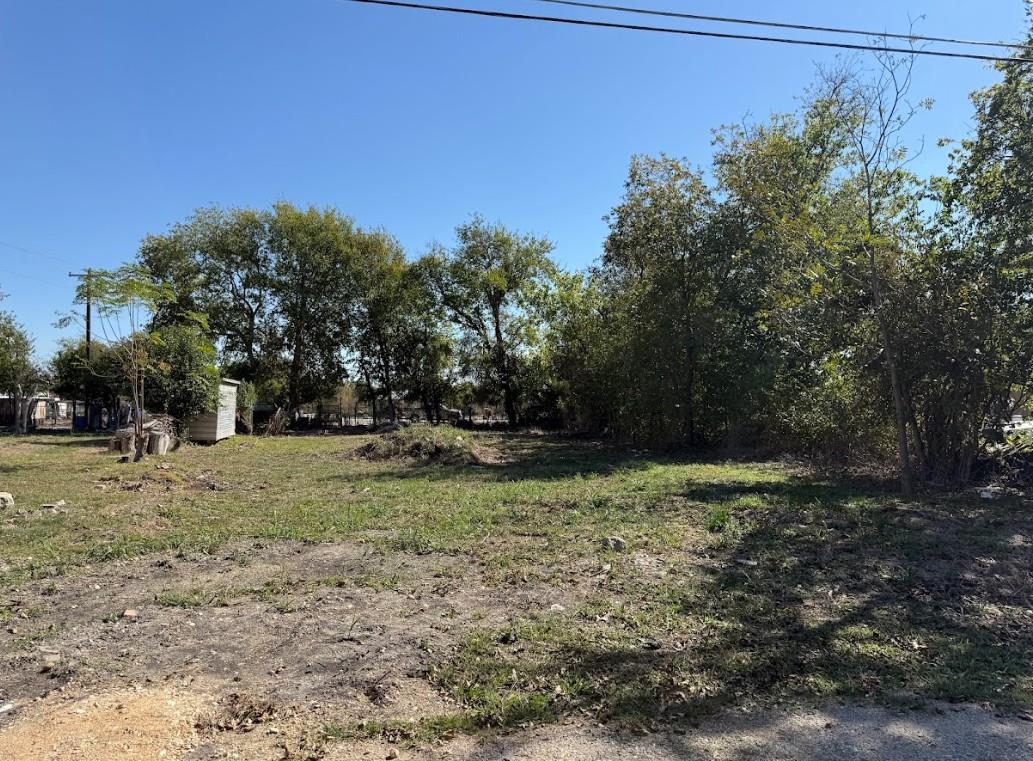 502 S Alamo St, Bartlett, TX 76511