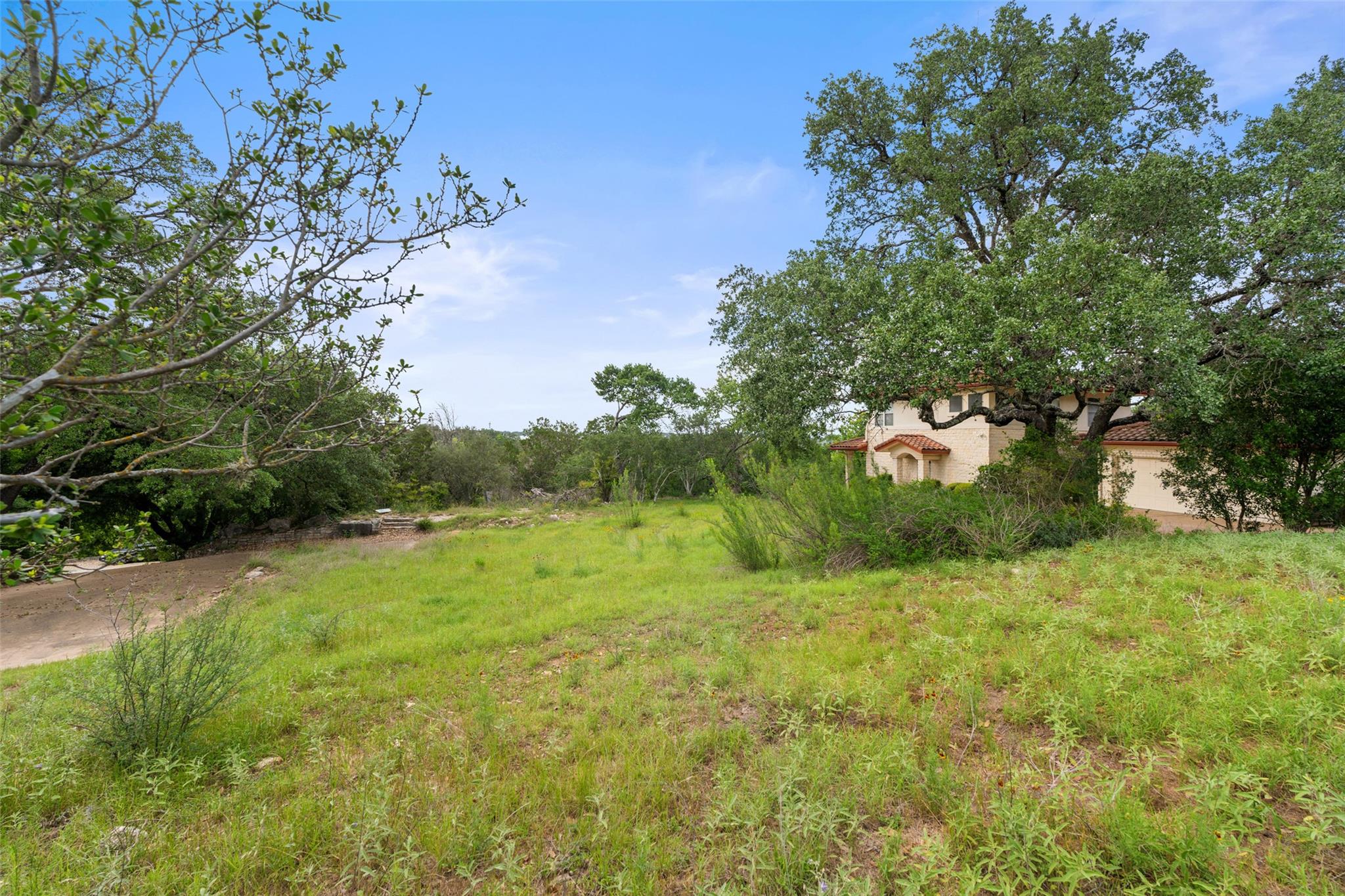 711 Sunfish St, Lakeway, TX 78734