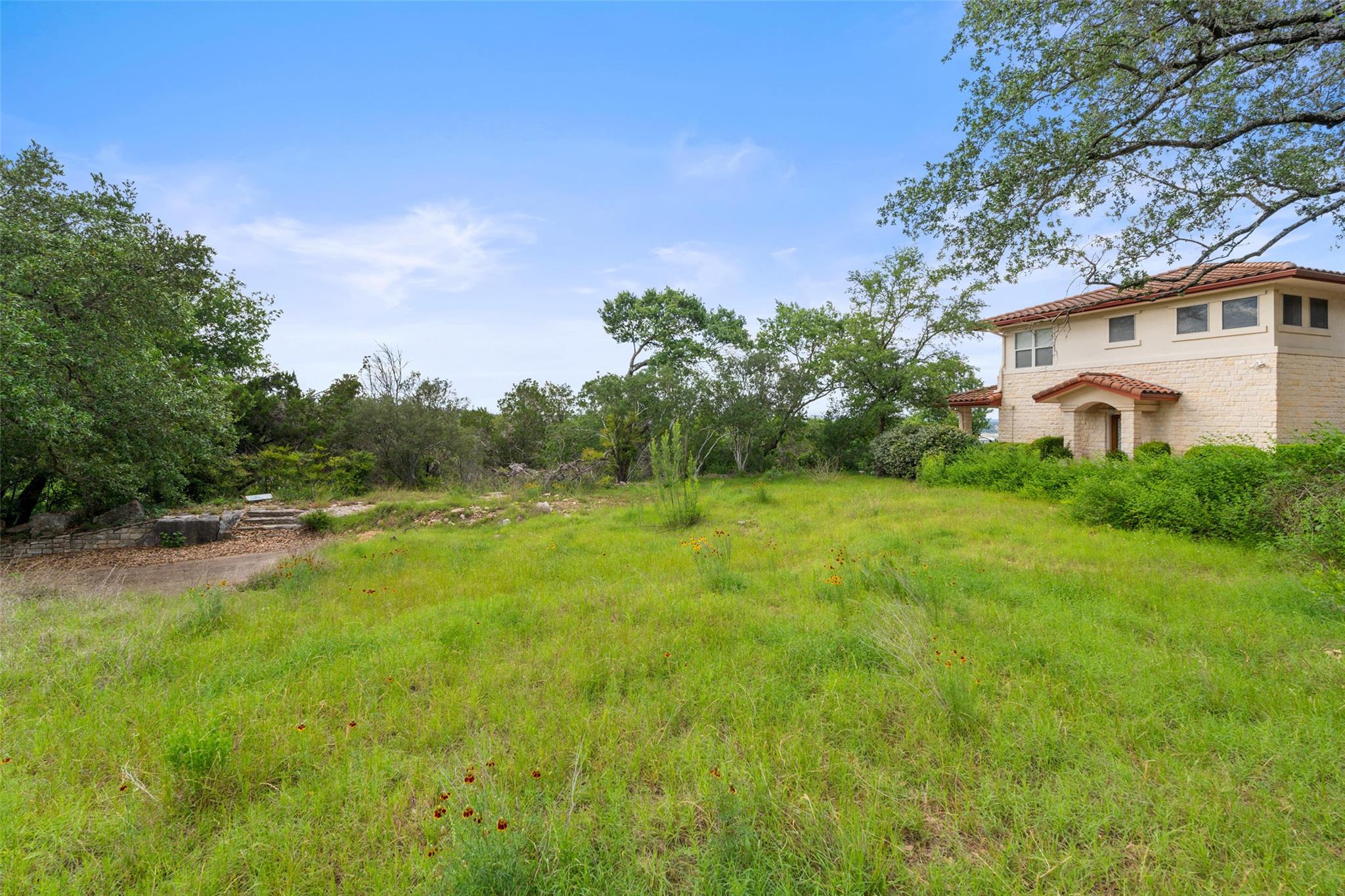 711 Sunfish St, Lakeway, TX 78734