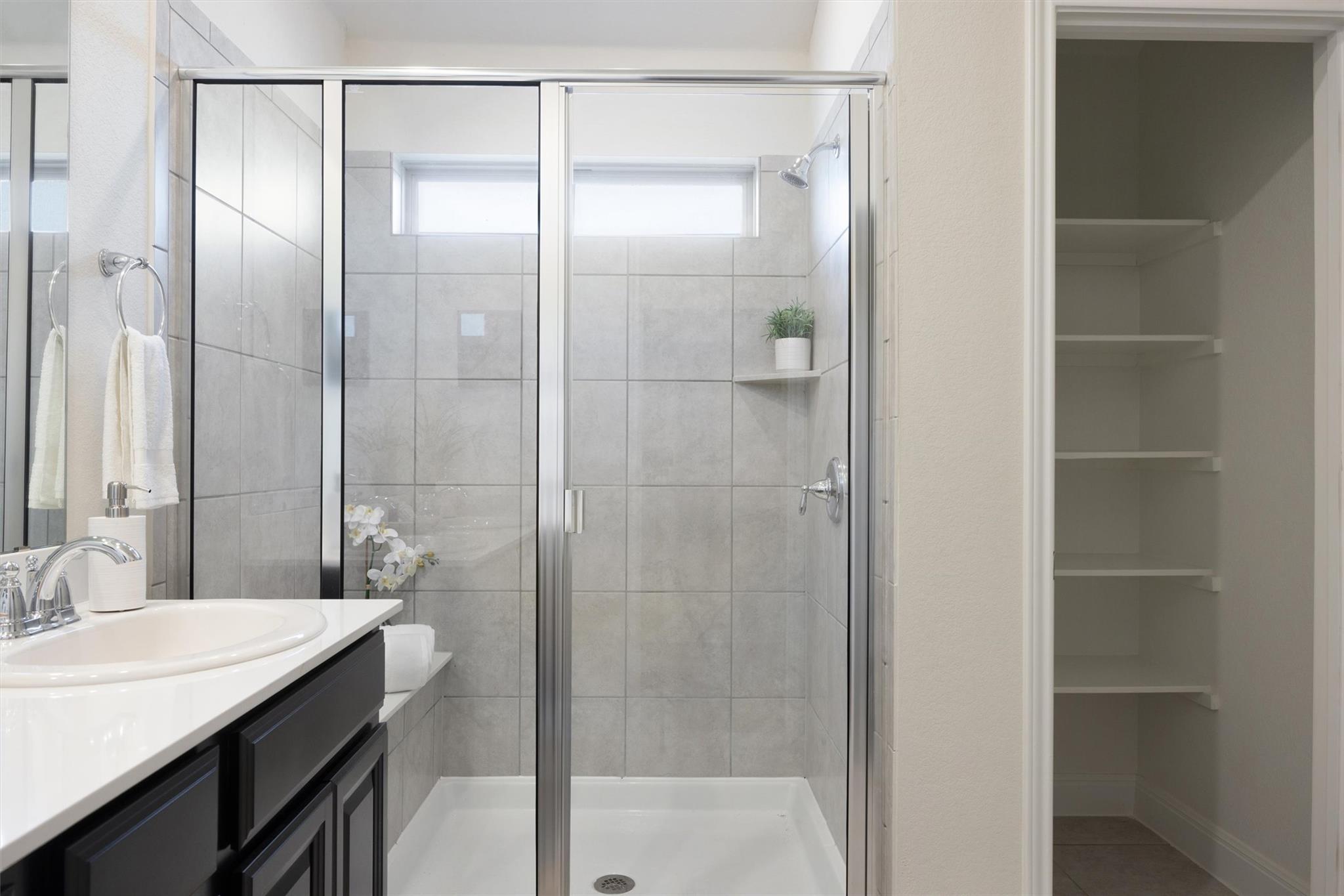 1008 Sundrops St, Leander, TX 78641