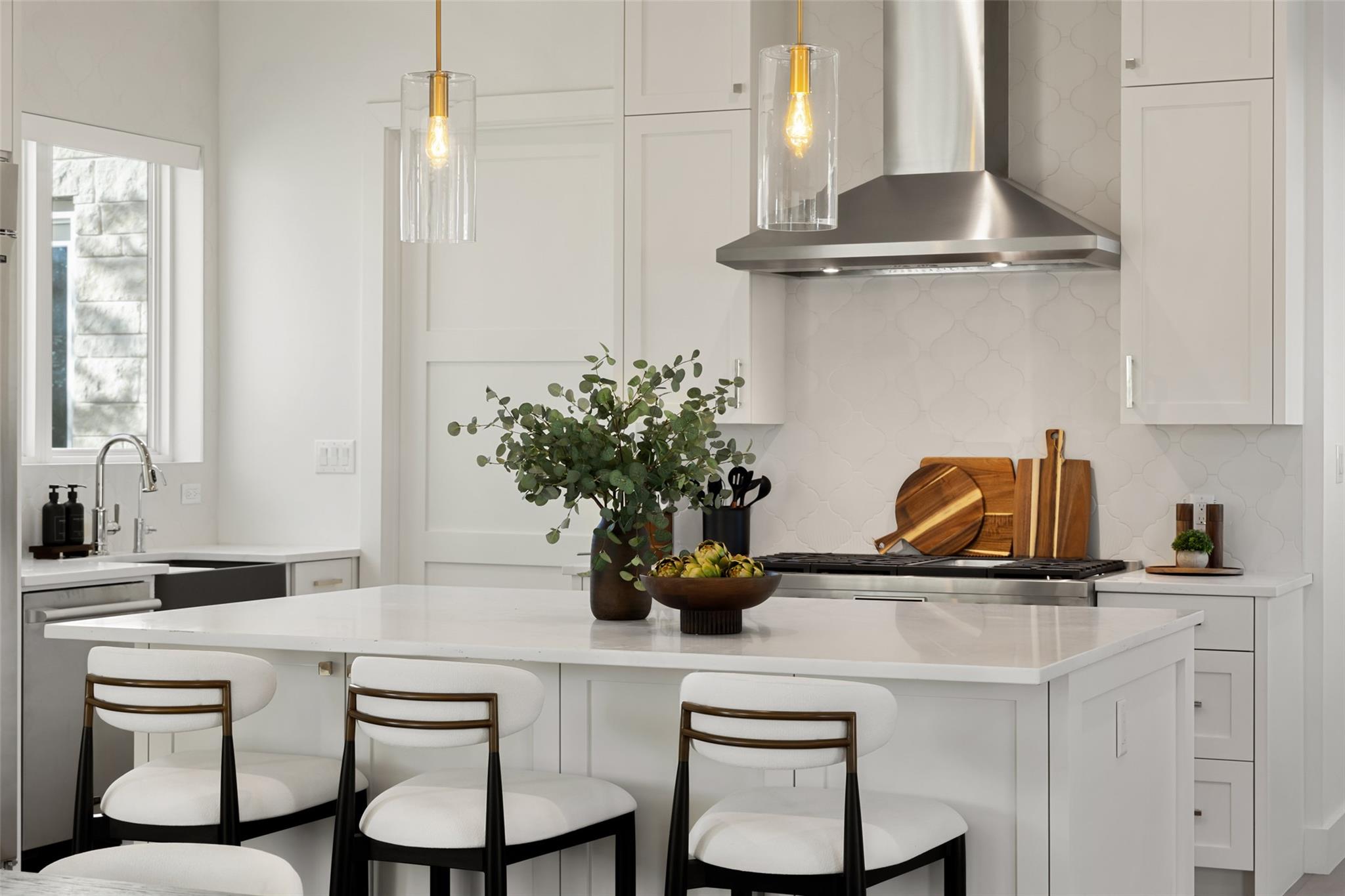 12120 FITZHUGH Pl, Dripping Springs, TX 78620