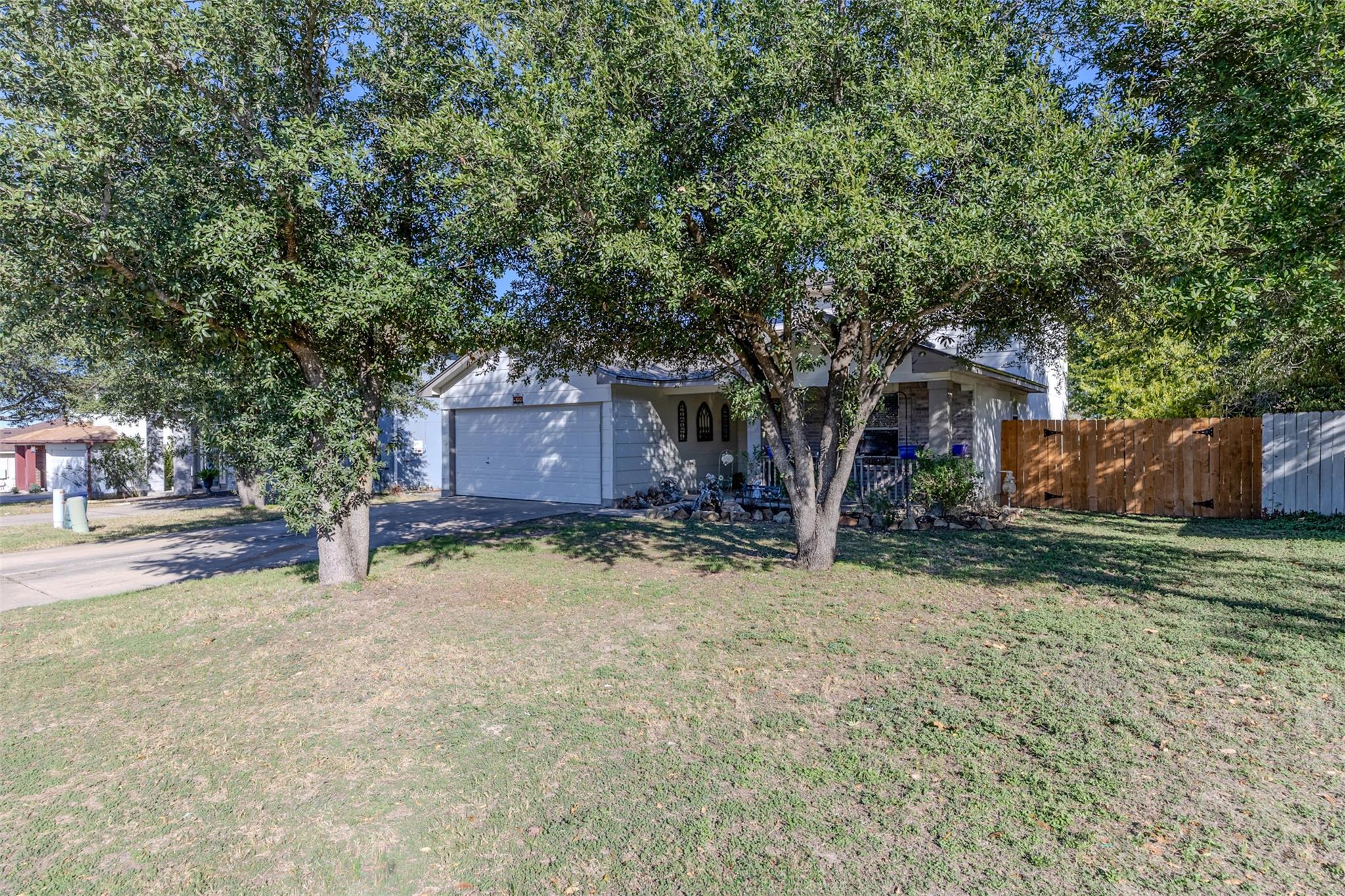 918 ESTATE DR Dr, Hutto, TX 78634