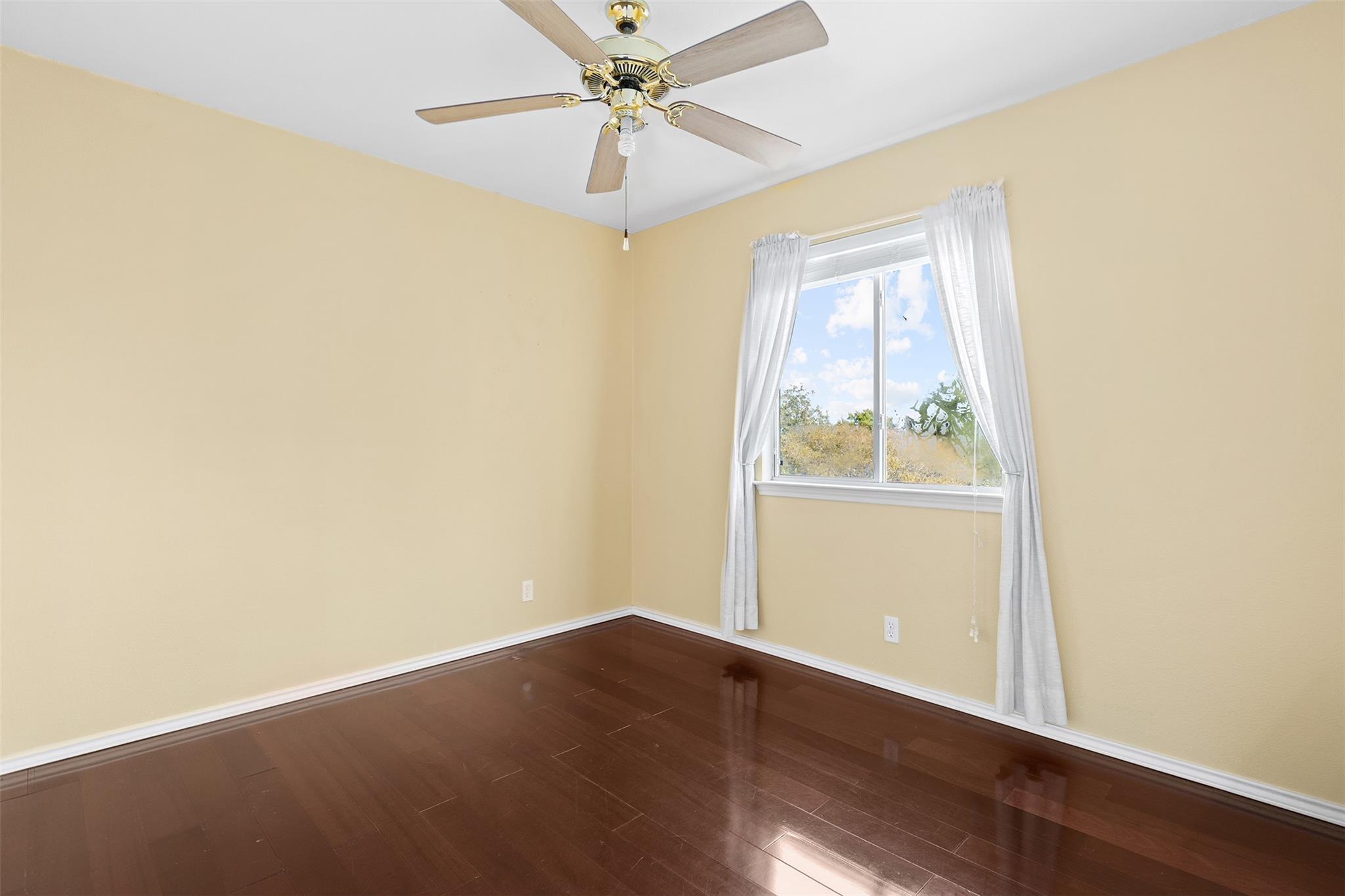 918 ESTATE DR Dr, Hutto, TX 78634