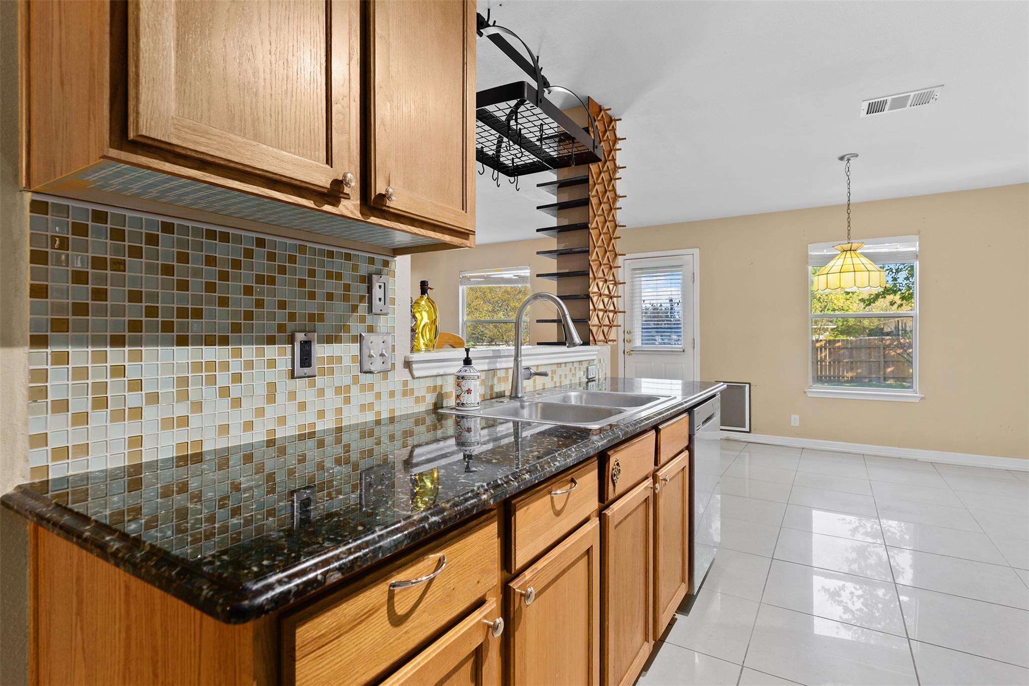 918 ESTATE DR Dr, Hutto, TX 78634