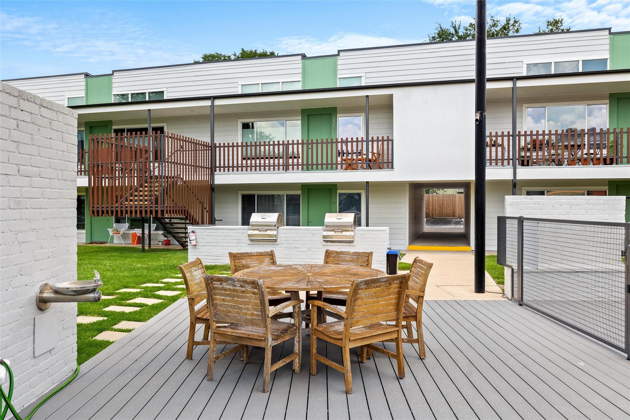 2200 Dickson Dr # 108, Austin, TX 78704