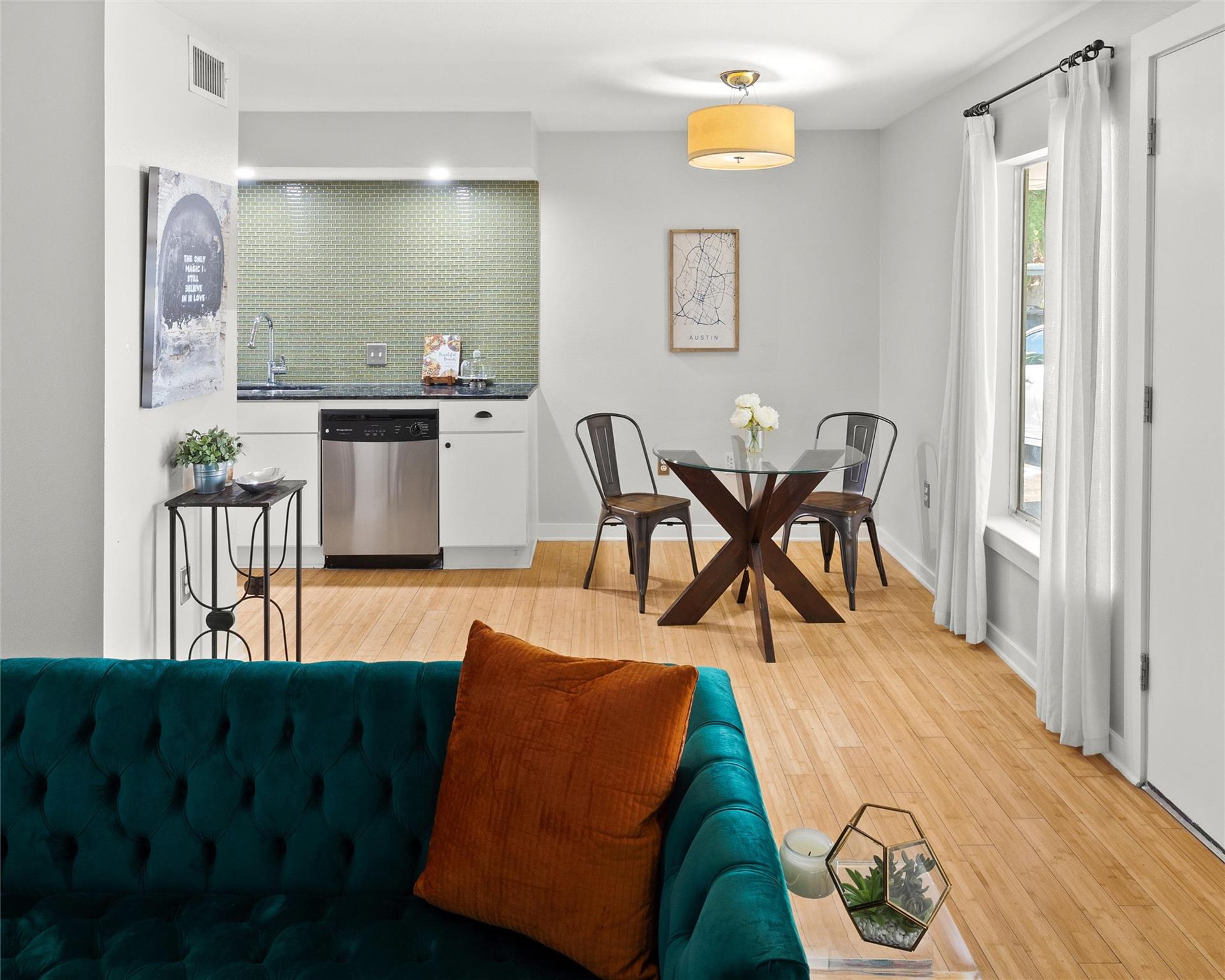 2200 Dickson Dr # 108, Austin, TX 78704