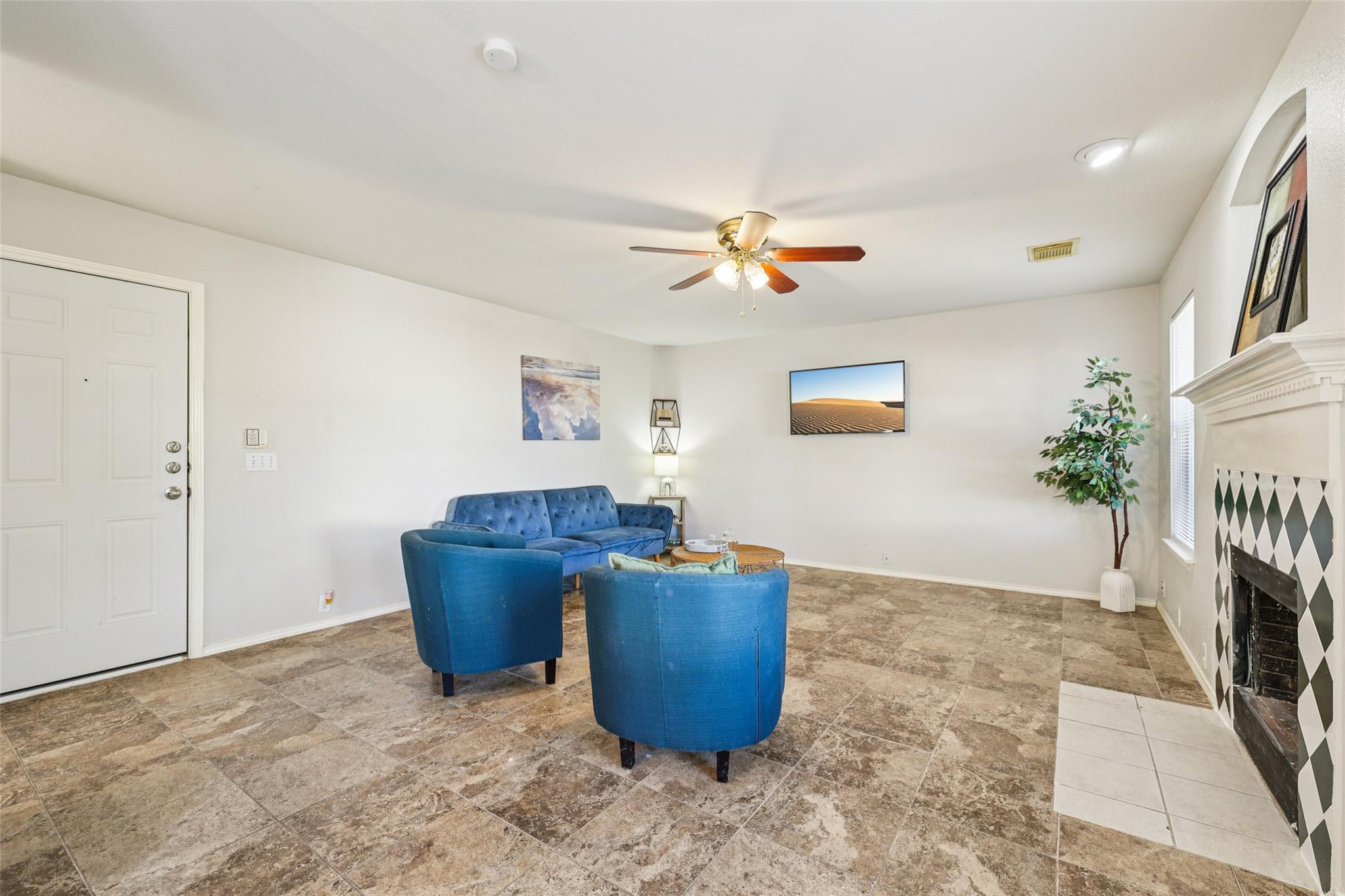 924 Melted Candle Cv, Pflugerville, TX 78660