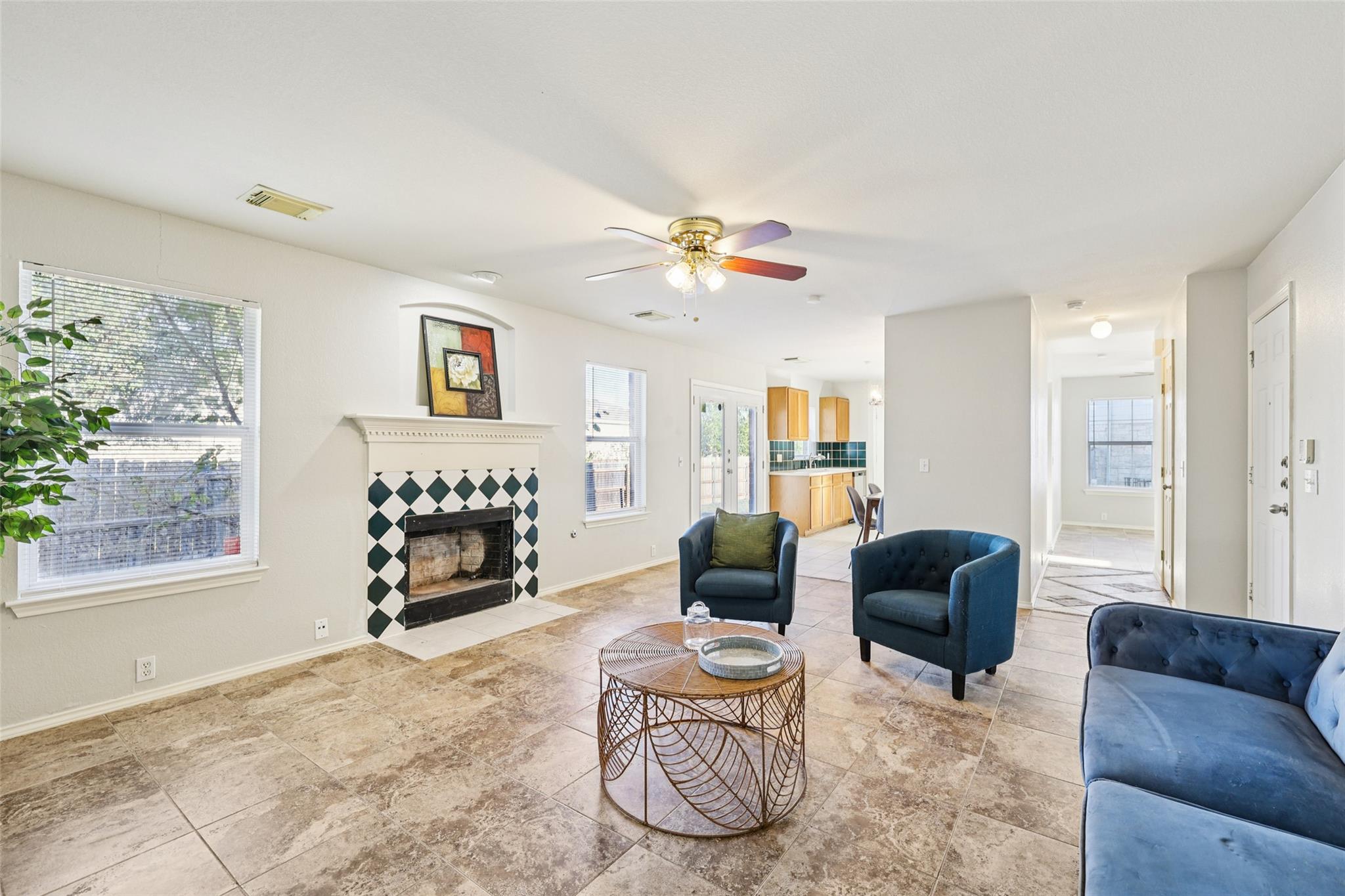 924 Melted Candle Cv, Pflugerville, TX 78660