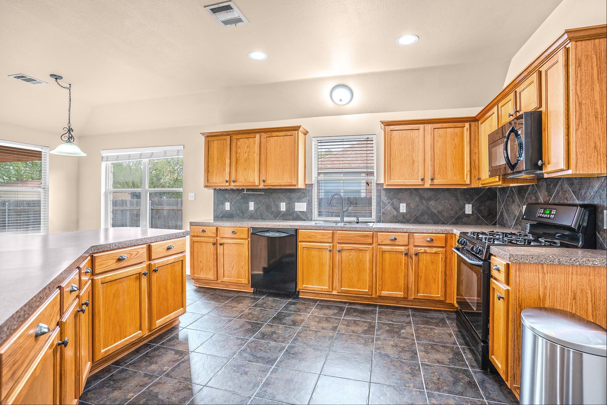 413 Stansted Manor Dr, Pflugerville, TX 78660