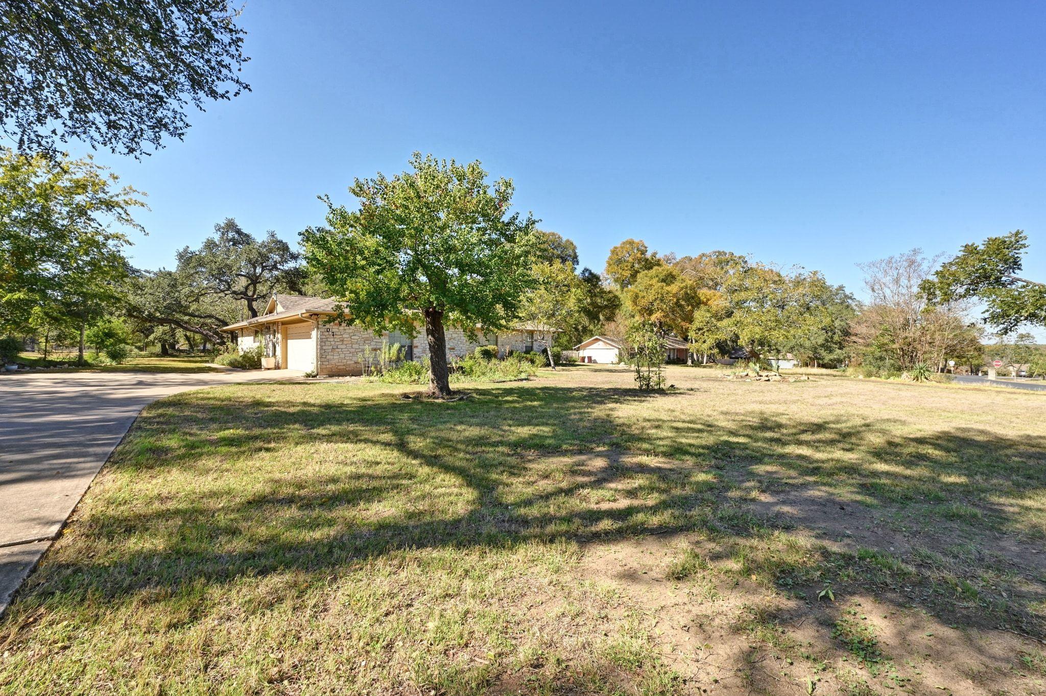 207 Leisurewoods Dr, Buda, TX 78610