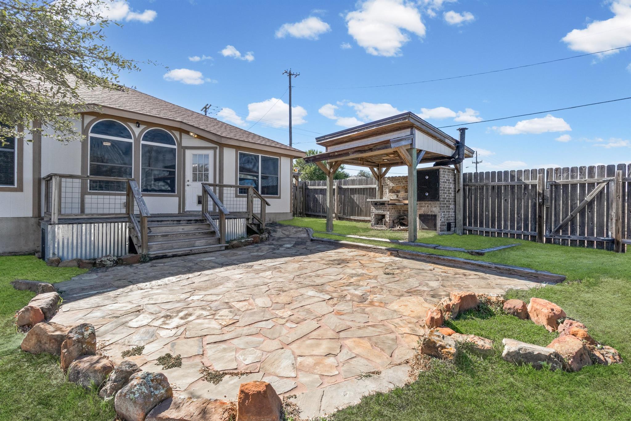 1318 Settlers Valley Dr, Pflugerville, TX 78660