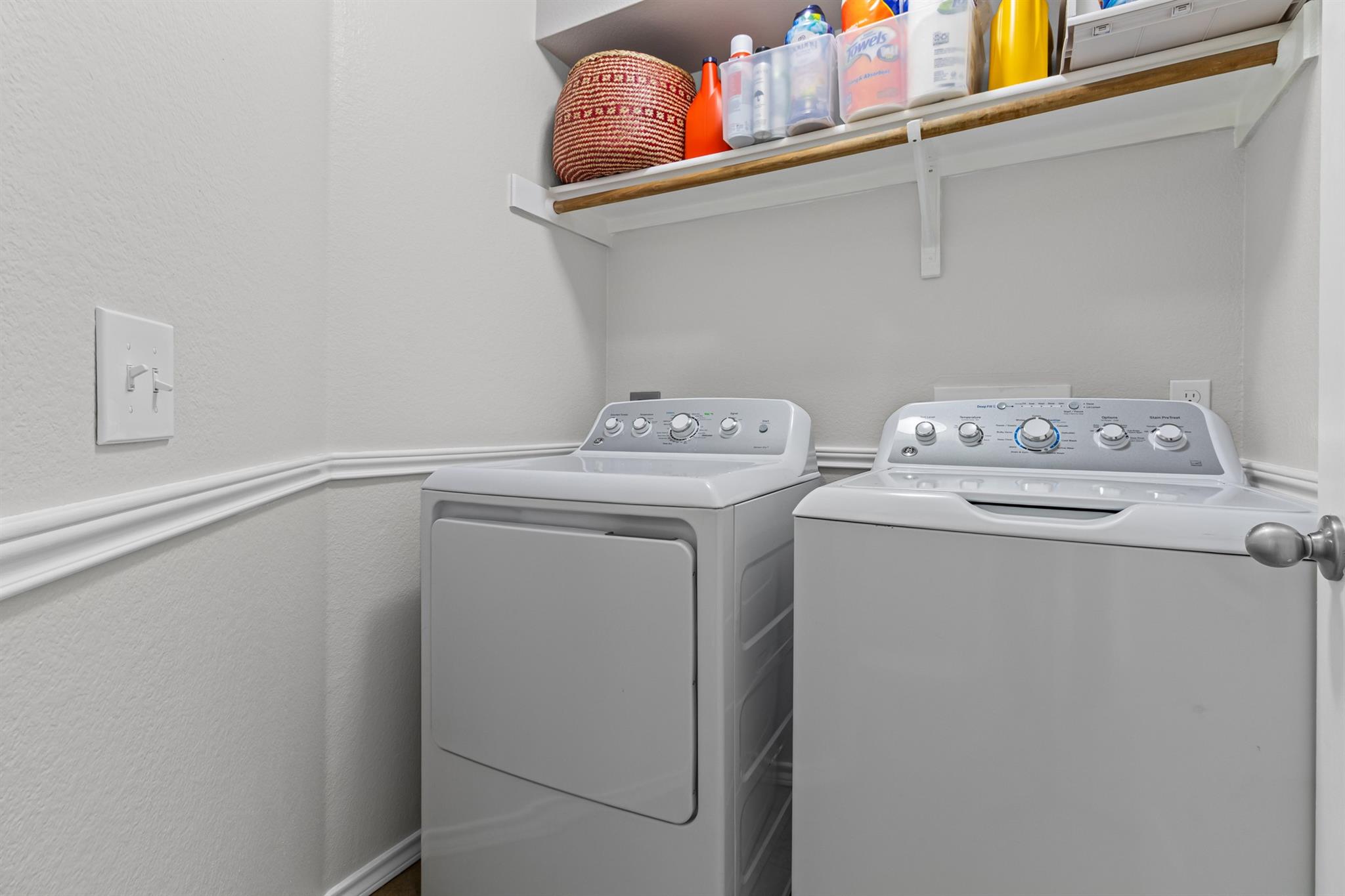 1318 Settlers Valley Dr, Pflugerville, TX 78660