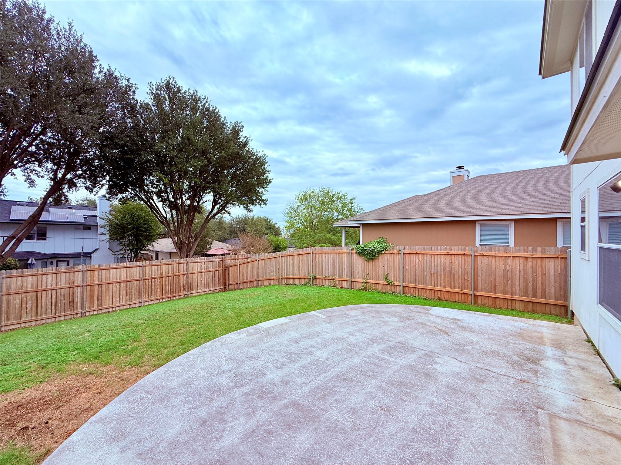 5313 Hutchinson Dr, Austin, TX 78723