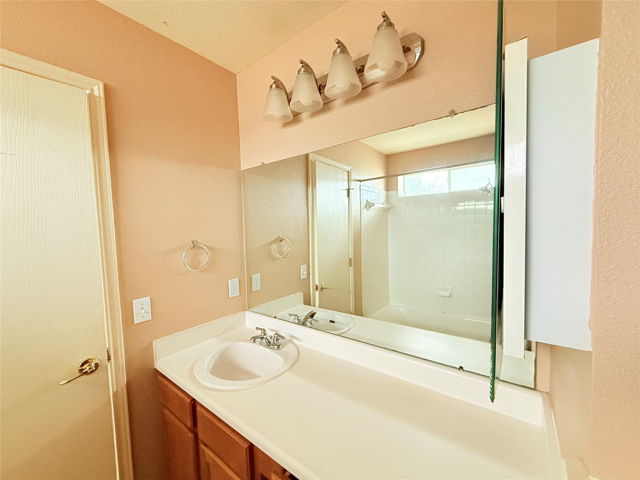 5313 Hutchinson Dr, Austin, TX 78723