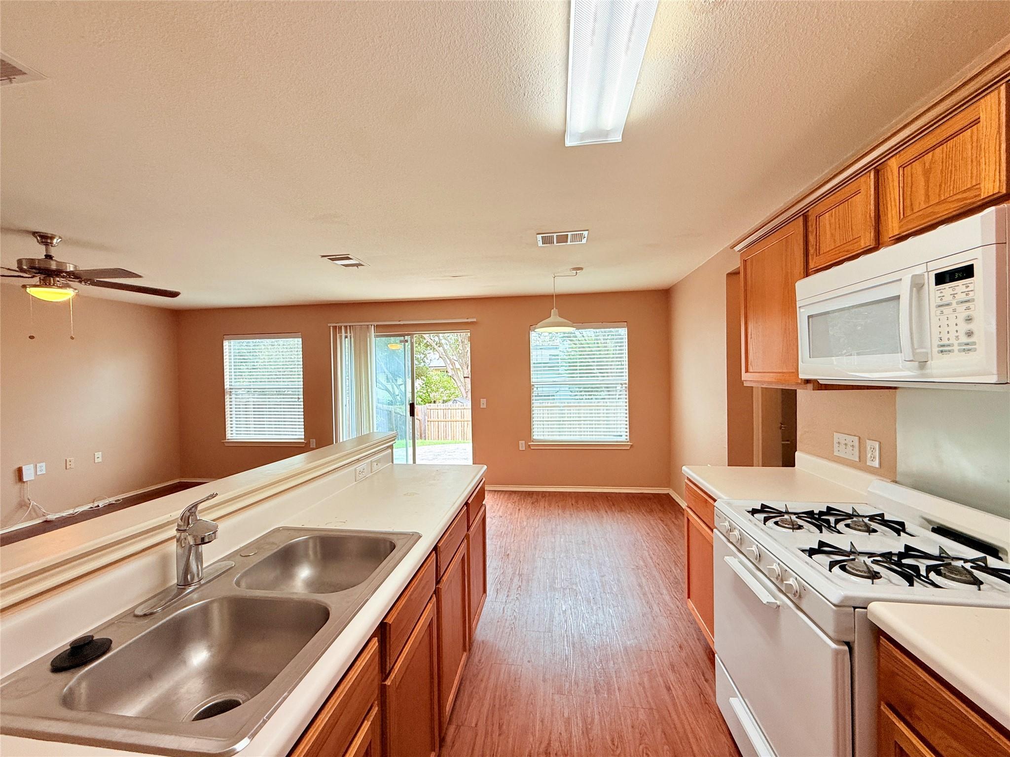 5313 Hutchinson Dr, Austin, TX 78723