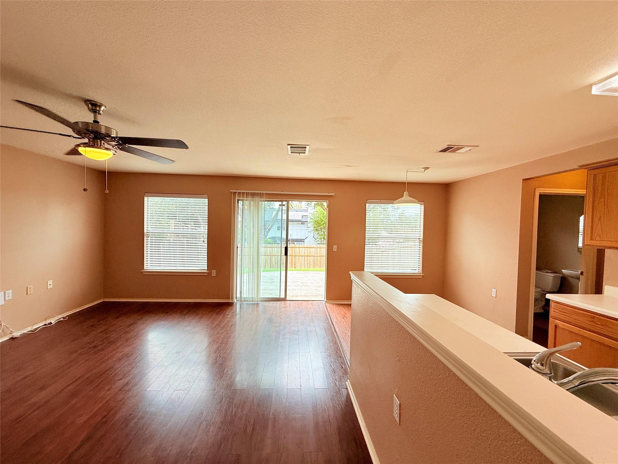 5313 Hutchinson Dr, Austin, TX 78723