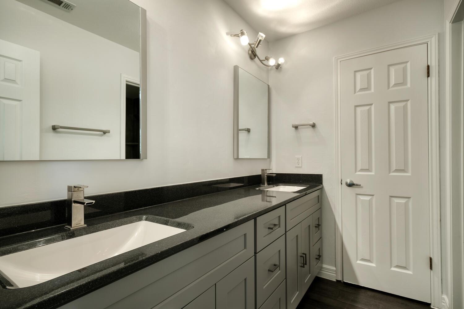 10205 Open Gate Dr, Austin, TX 78726