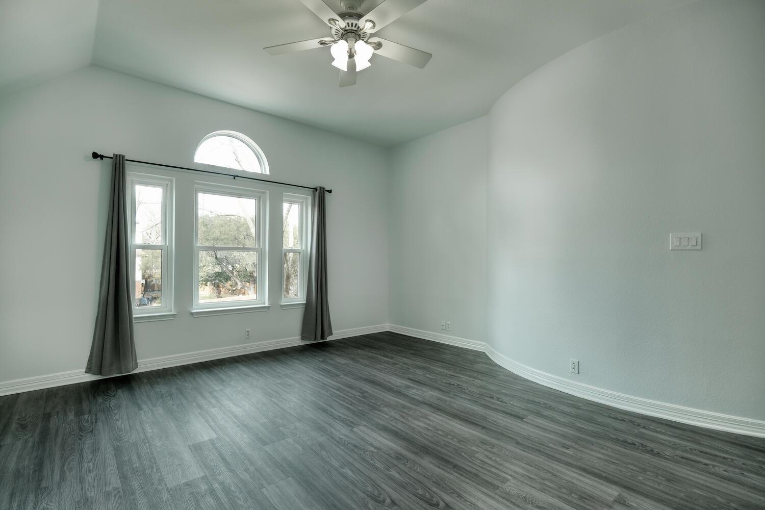 10205 Open Gate Dr, Austin, TX 78726