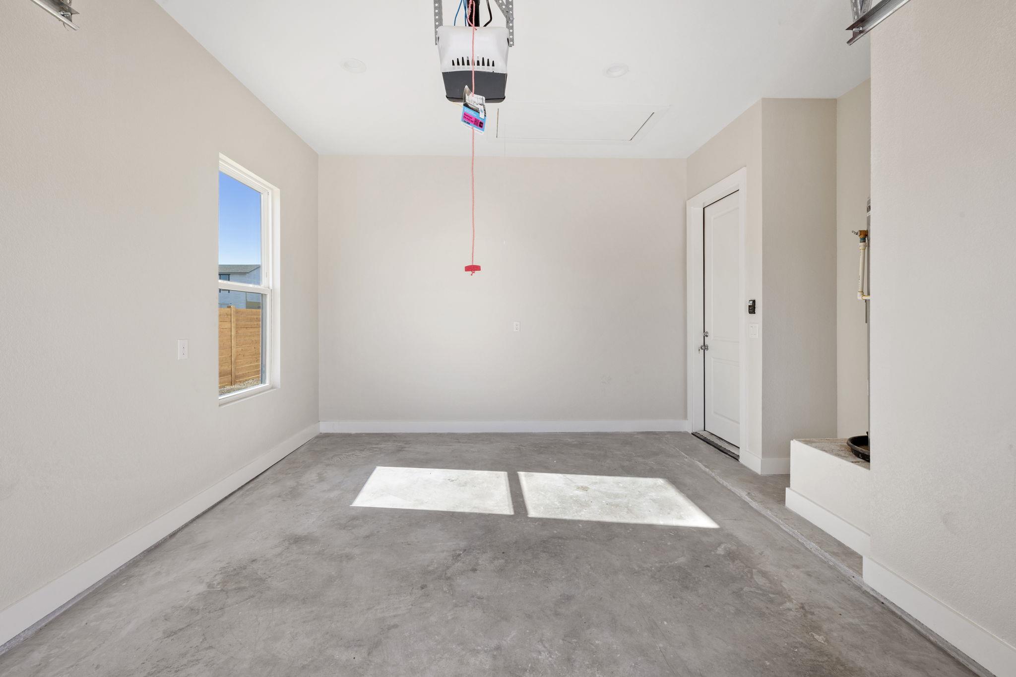 210 Jacaranda Dr, Dale, TX 78616