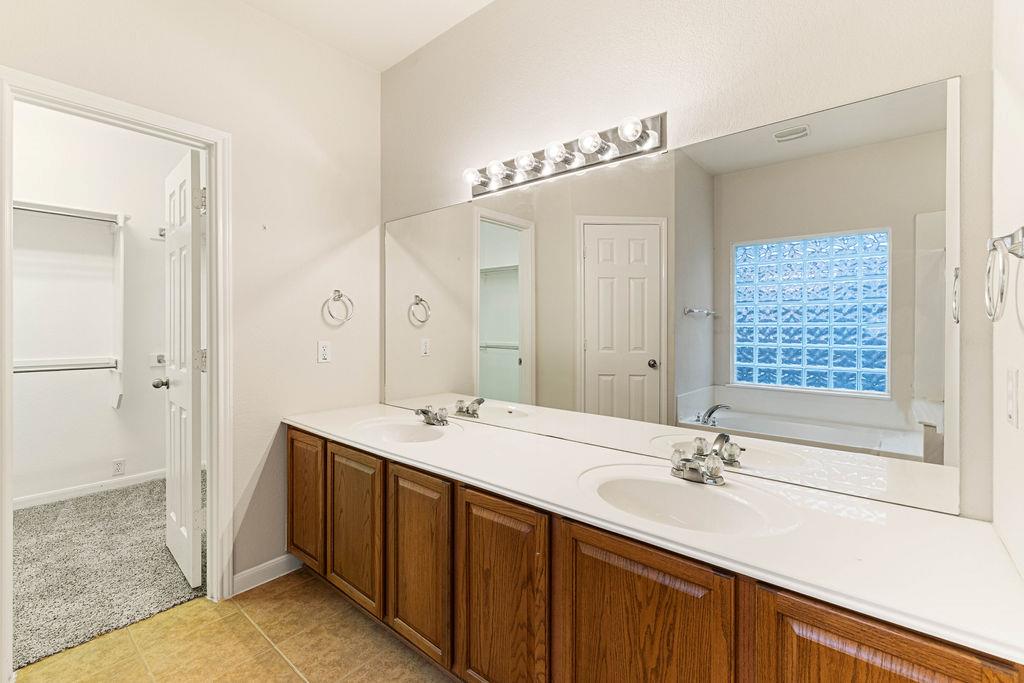 2134 Paradise Ridge Dr, Round Rock, TX 78665