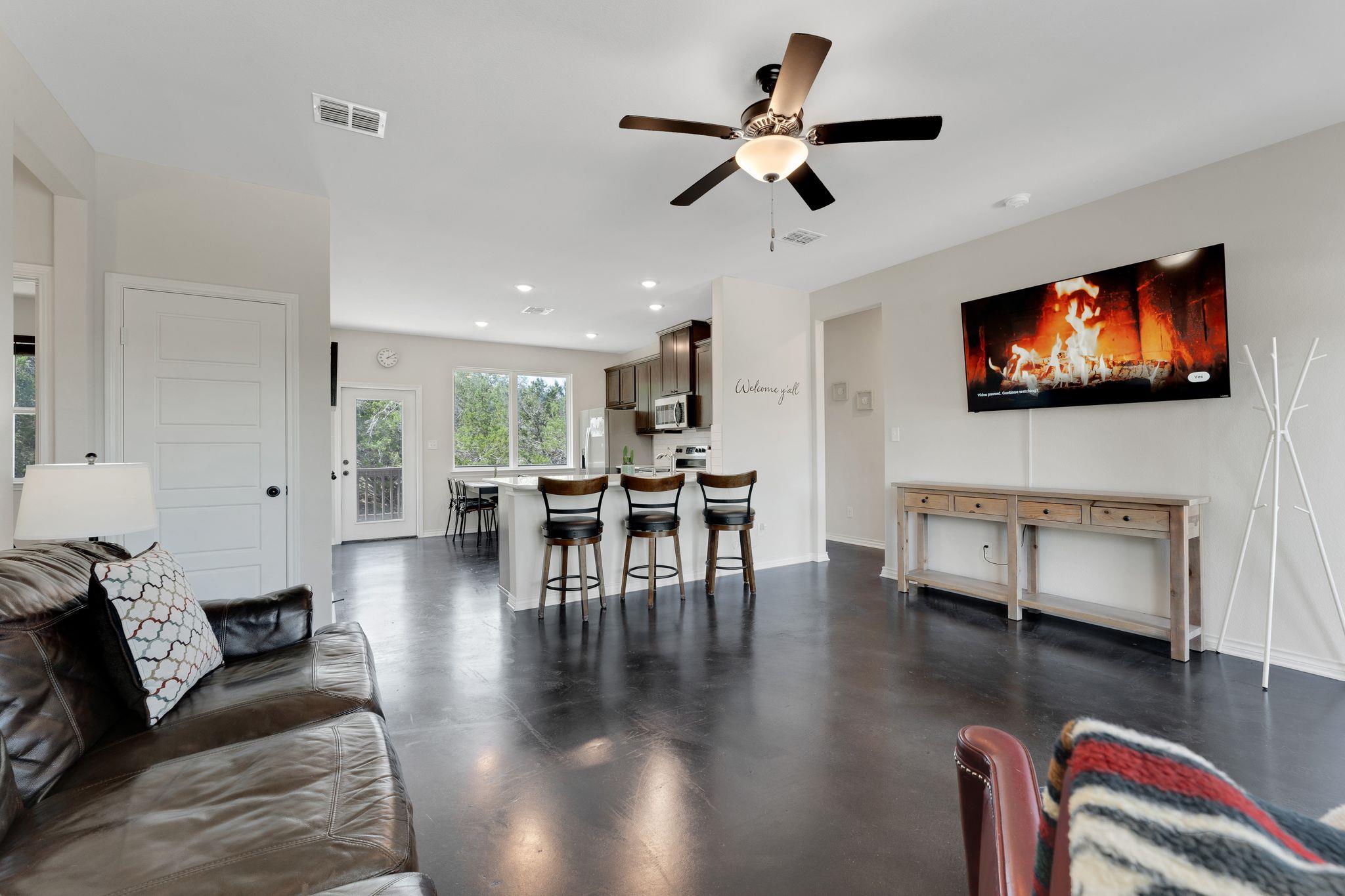 1089 Hidden Hills Dr # B, Dripping Springs, TX 78620