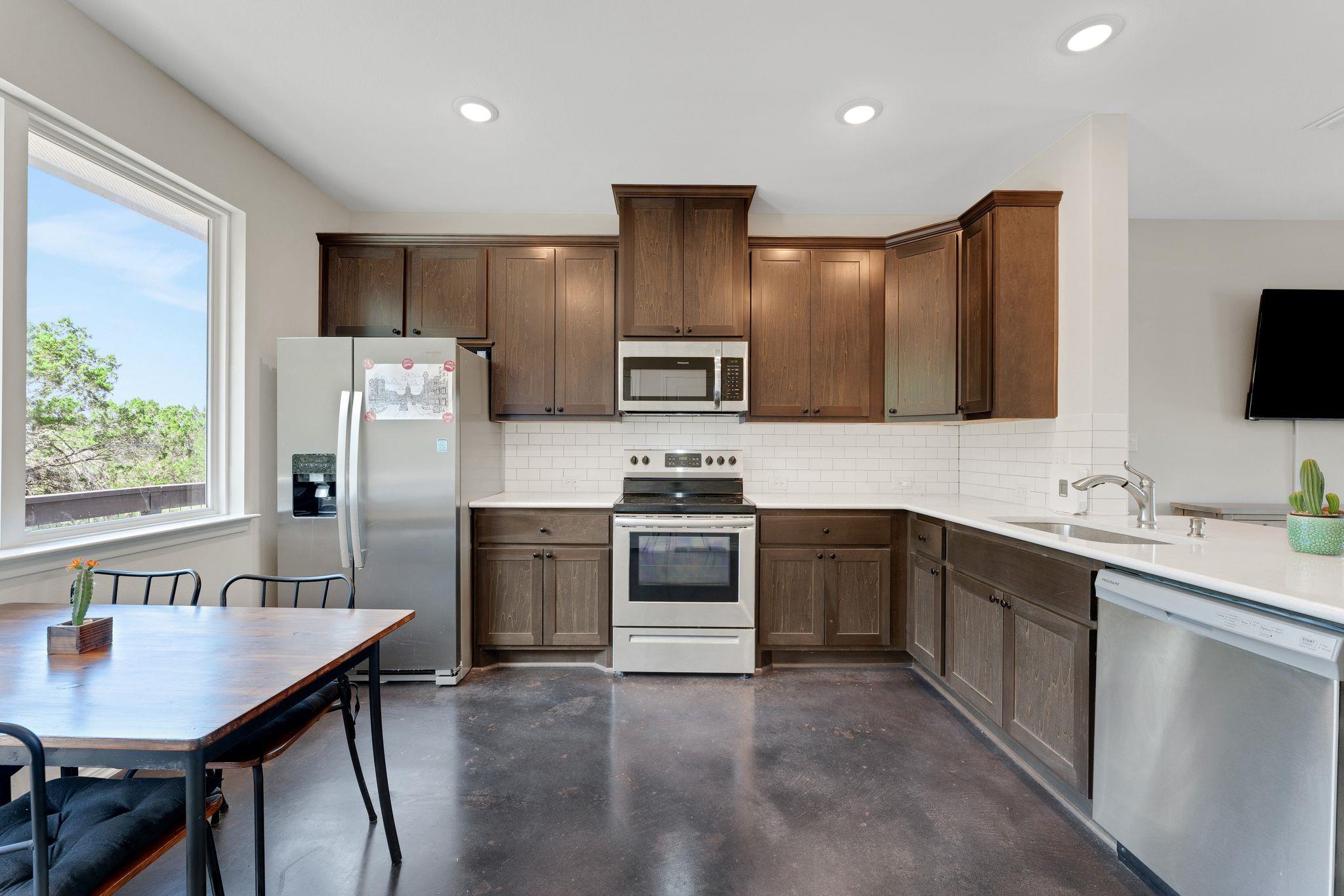 1089 Hidden Hills Dr # B, Dripping Springs, TX 78620