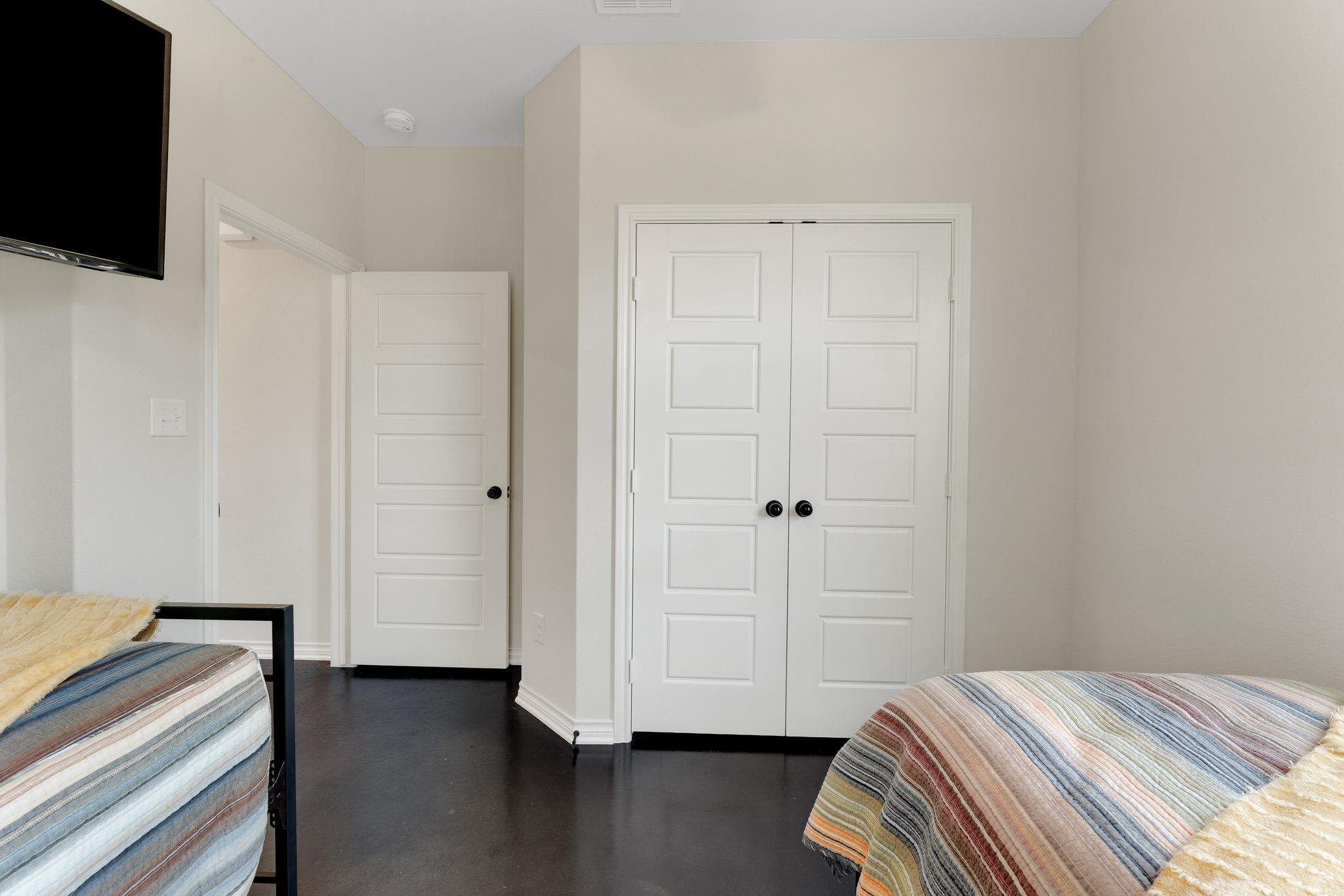 1089 Hidden Hills Dr # B, Dripping Springs, TX 78620